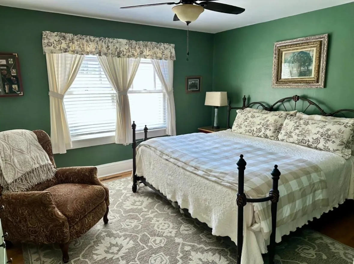 Bed in Red Rocker Inn