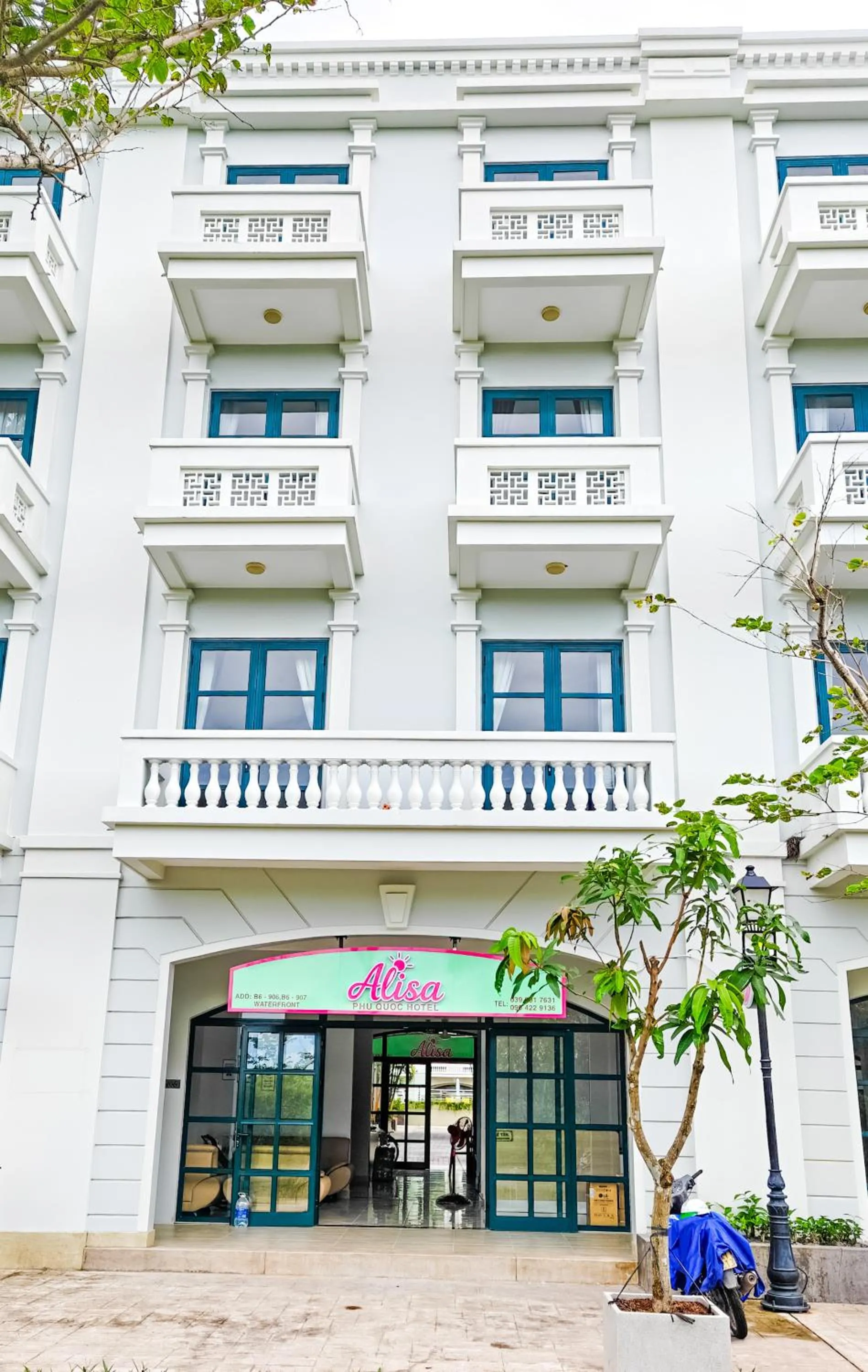 Alisa Phu Quoc Waterfront Hotel