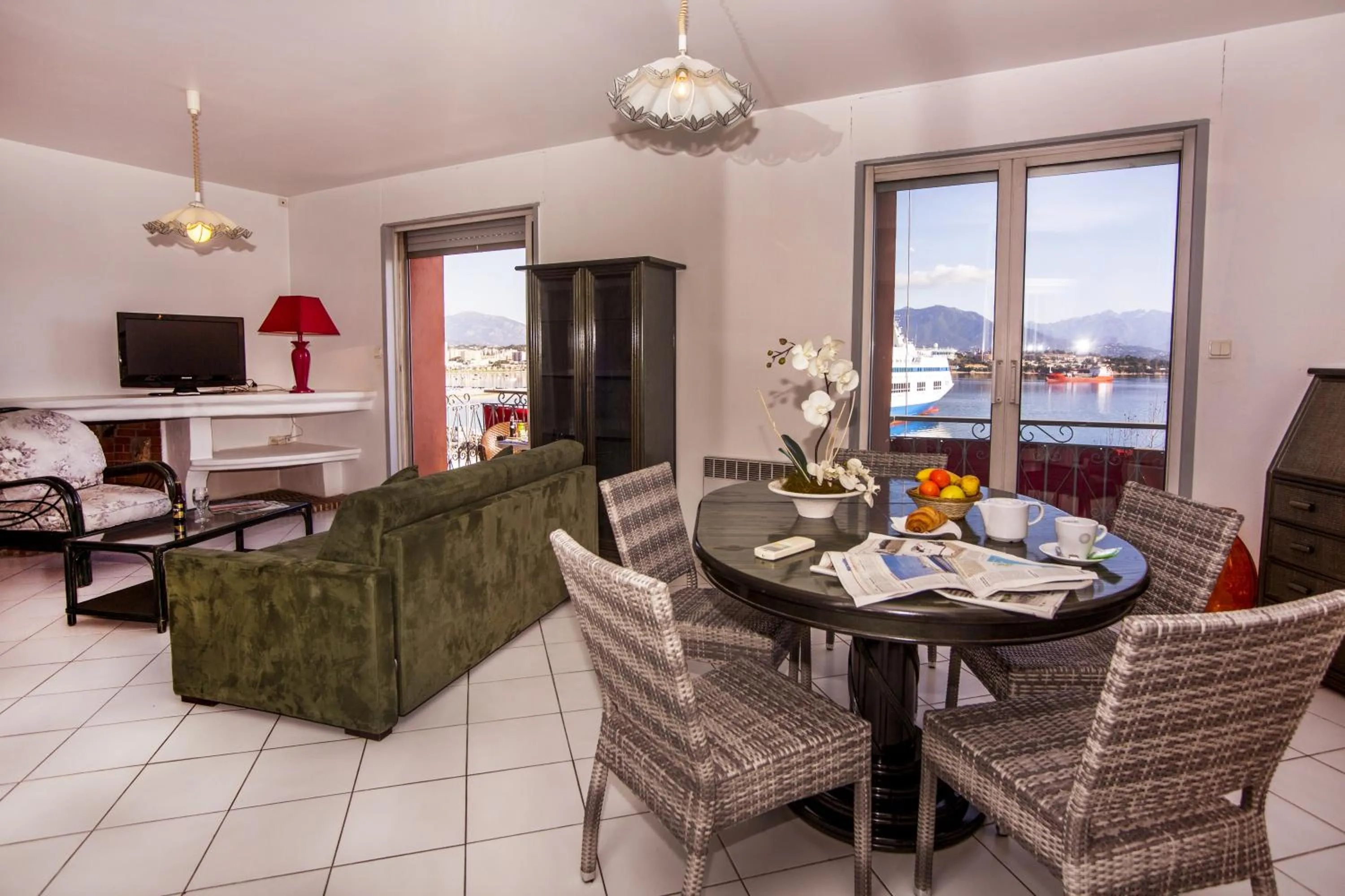 Dining area in Hotel le Dauphin