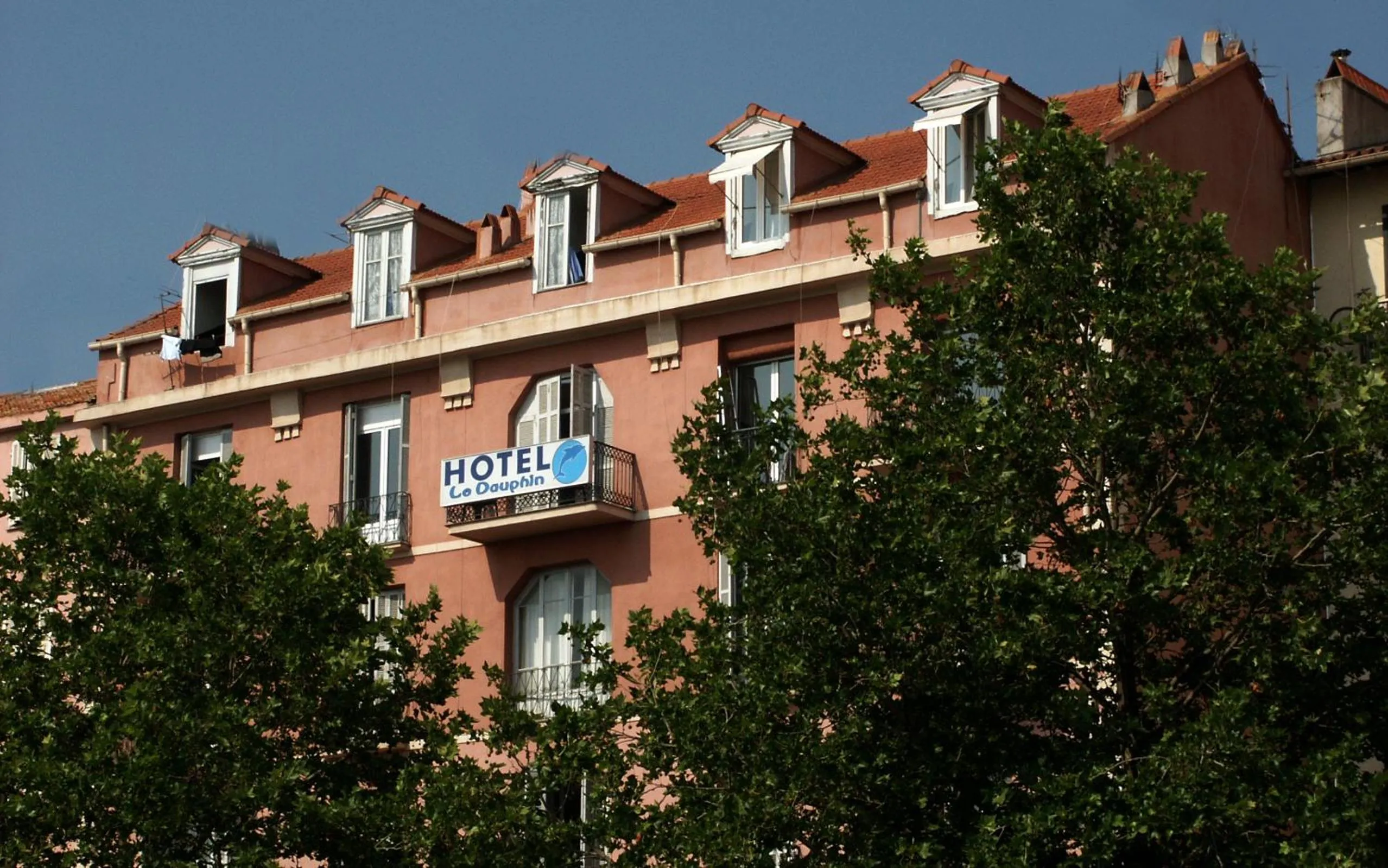 Property building in Hotel le Dauphin
