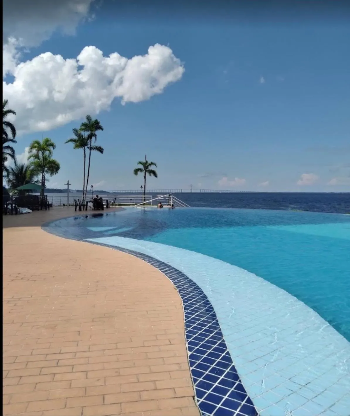 Tropical Executive Hotel