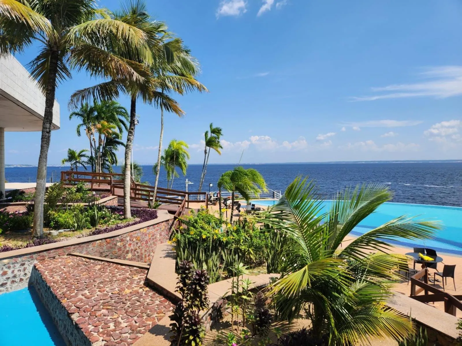 Tropical Executive Hotel
