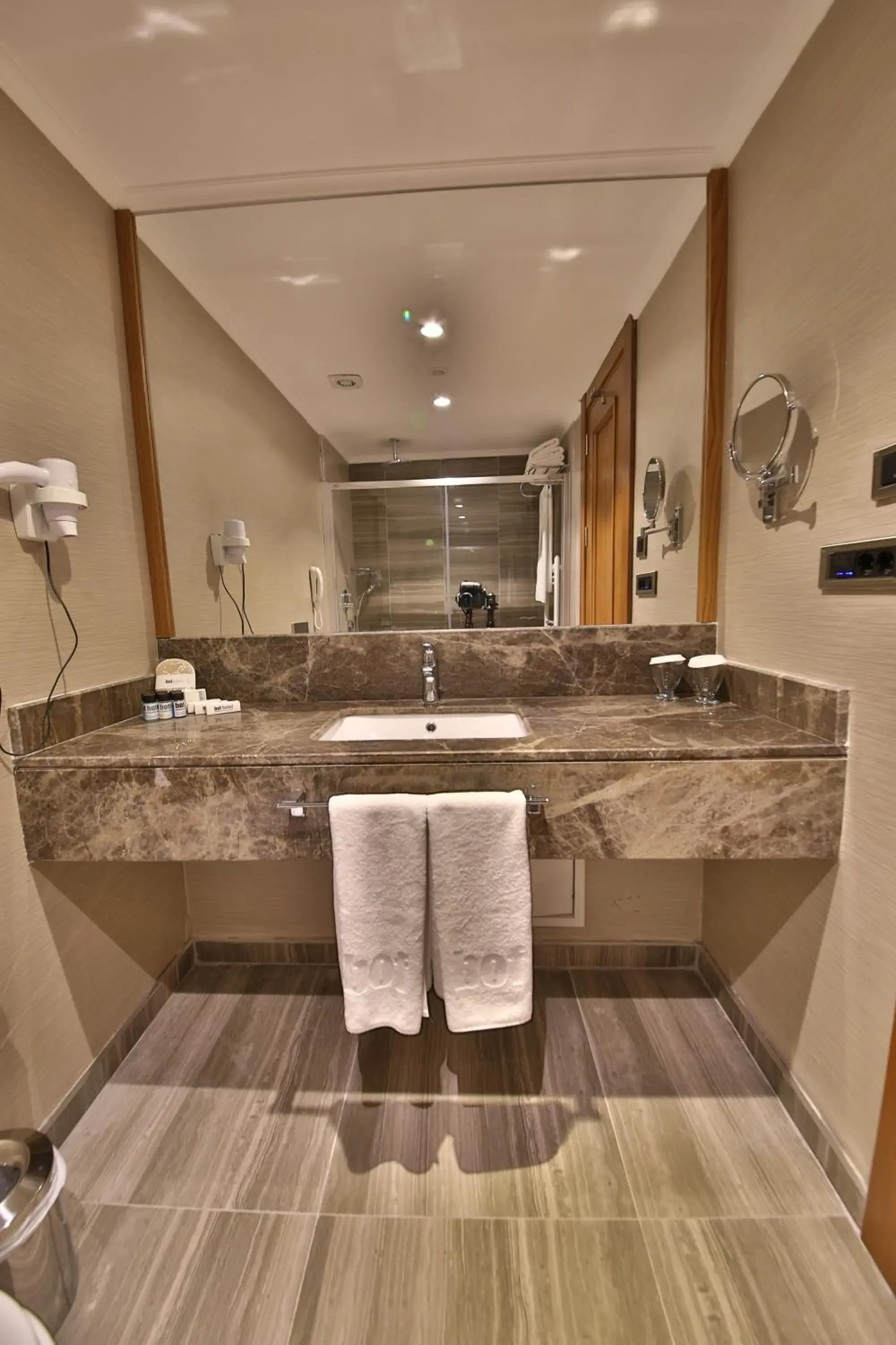 Deluxe Triple Room in Bof Hotels Uludağ Ski&Luxury Resort All Inclusive Deluxe Triple Room in Bof Hotels Uludağ Ski&Luxury Resort All Inclusive