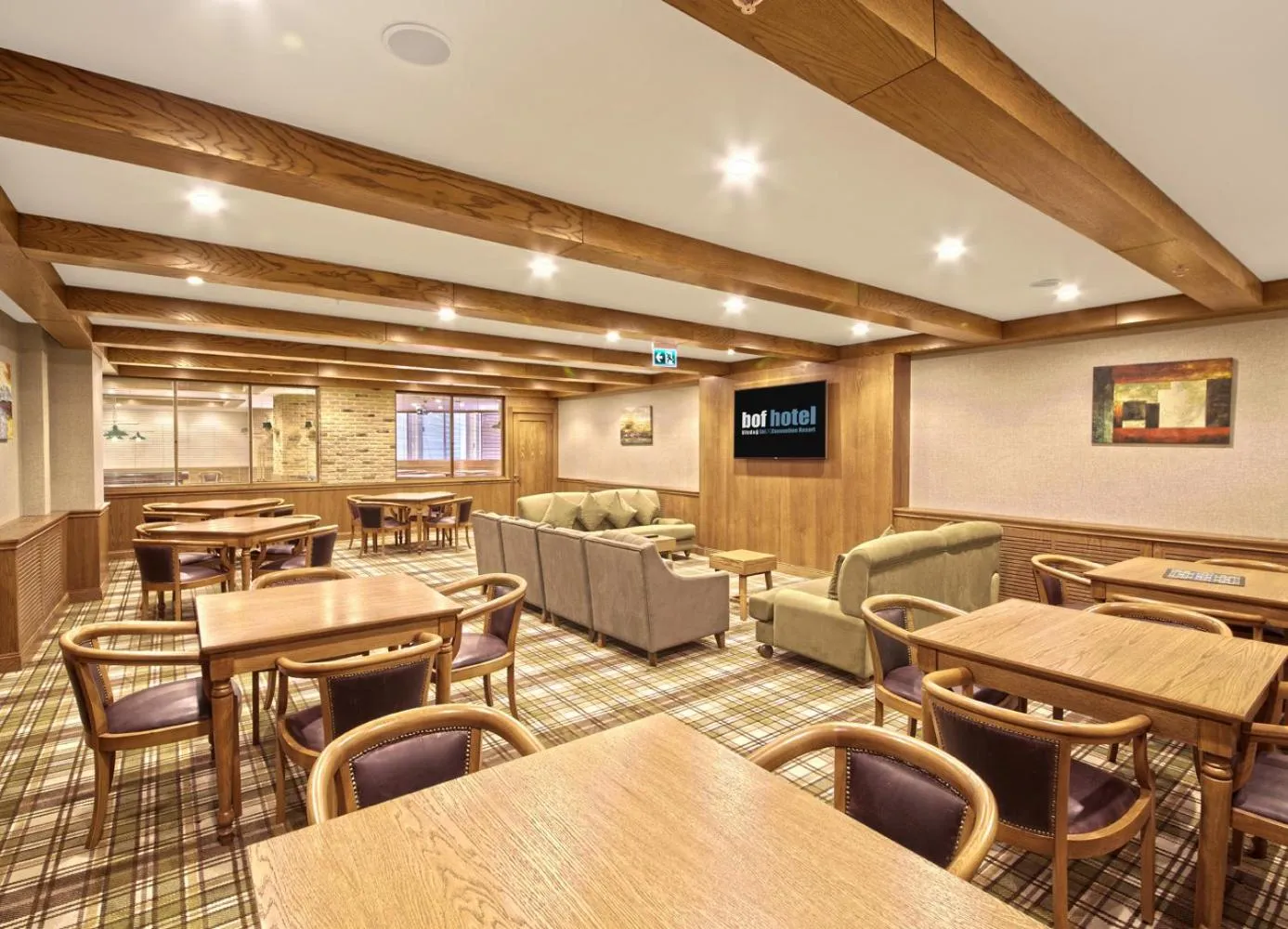 Communal lounge/ TV room in Bof Hotels Uludağ Ski&Luxury Resort All Inclusive