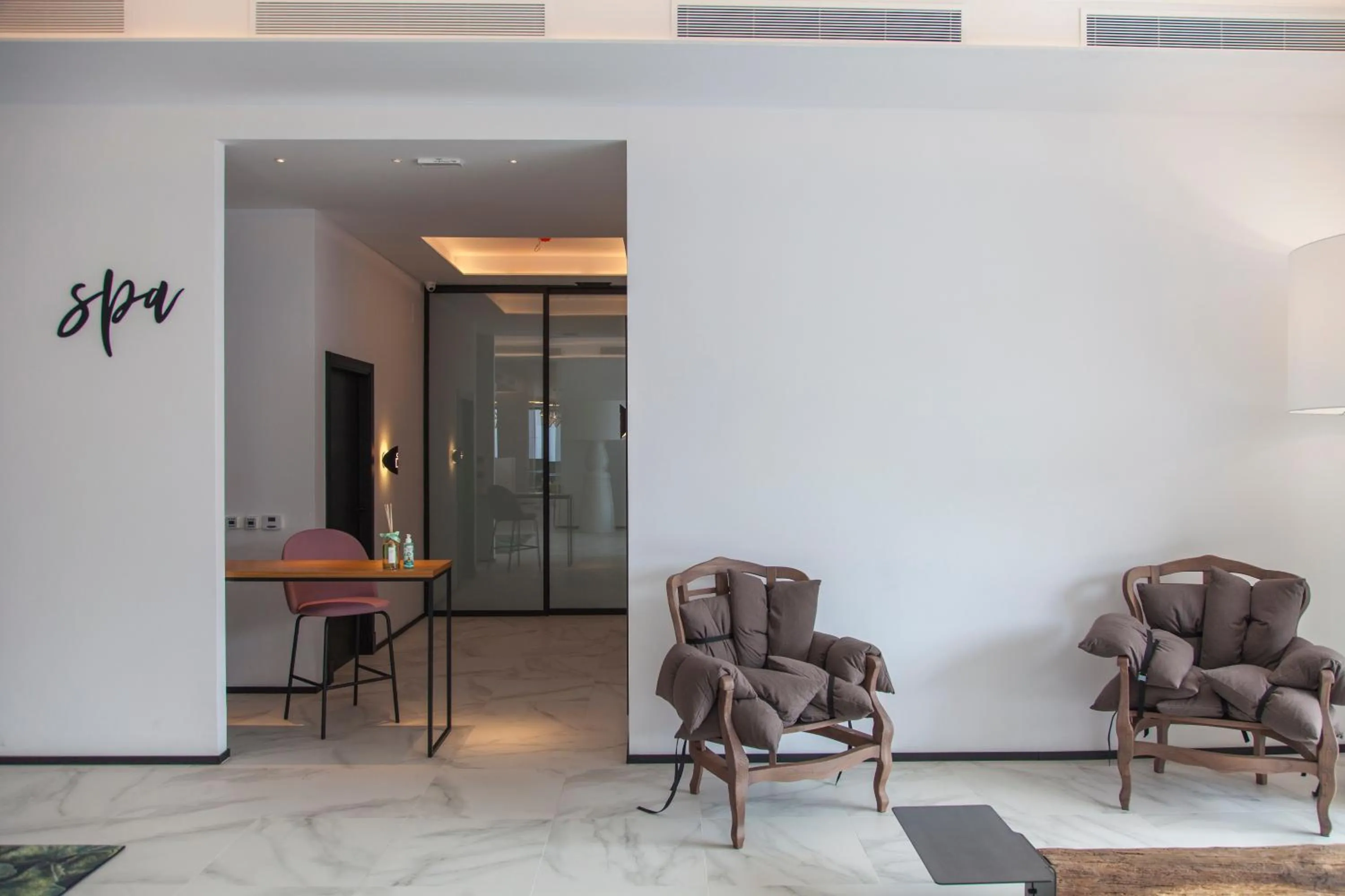 Lobby or reception in Stic Urban Hotel & SPA