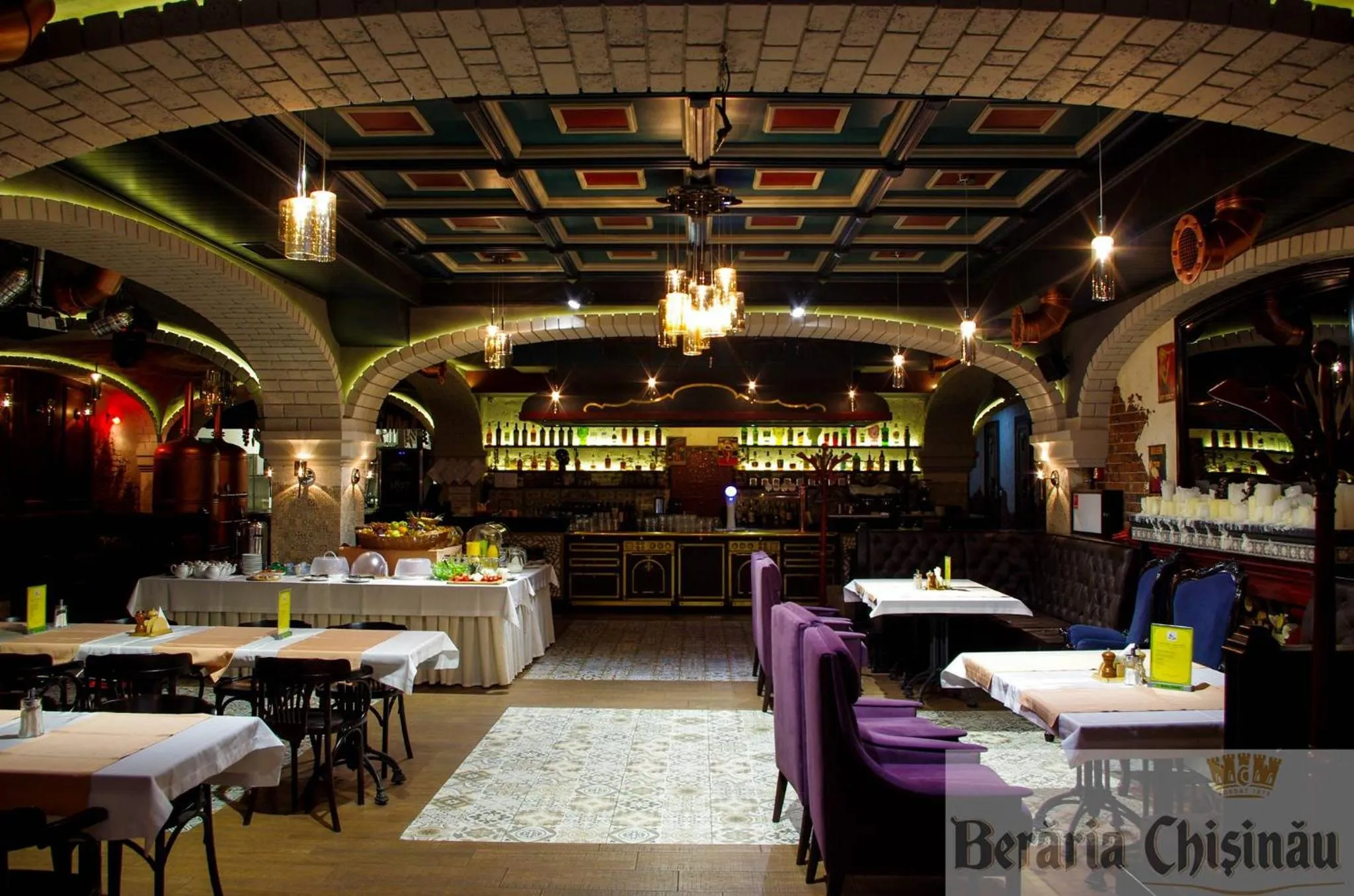 Restaurant/places to eat in City Park Hotel