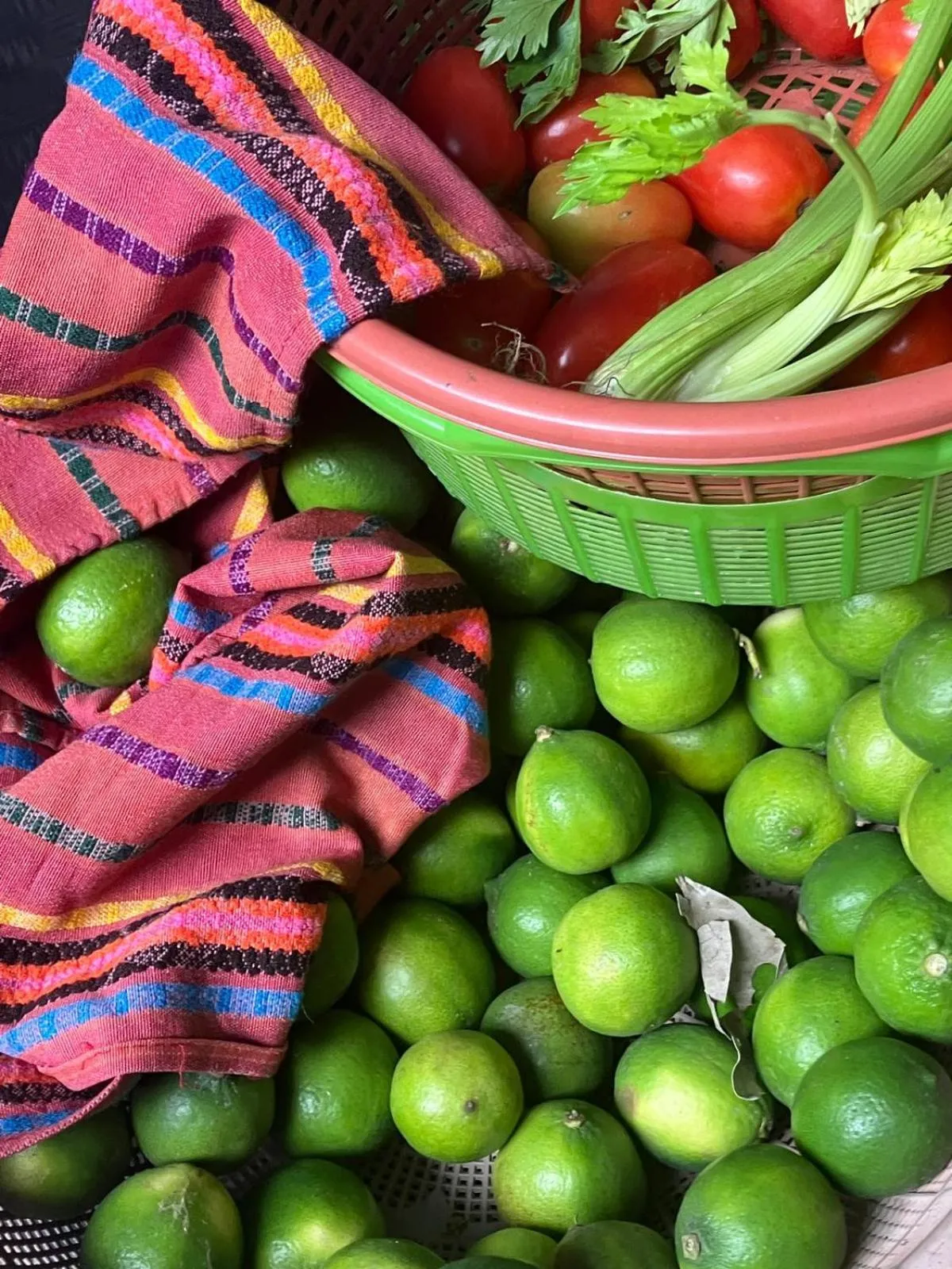 Food and drinks in The Golden Resort - Tortugal River Lodge & Marina