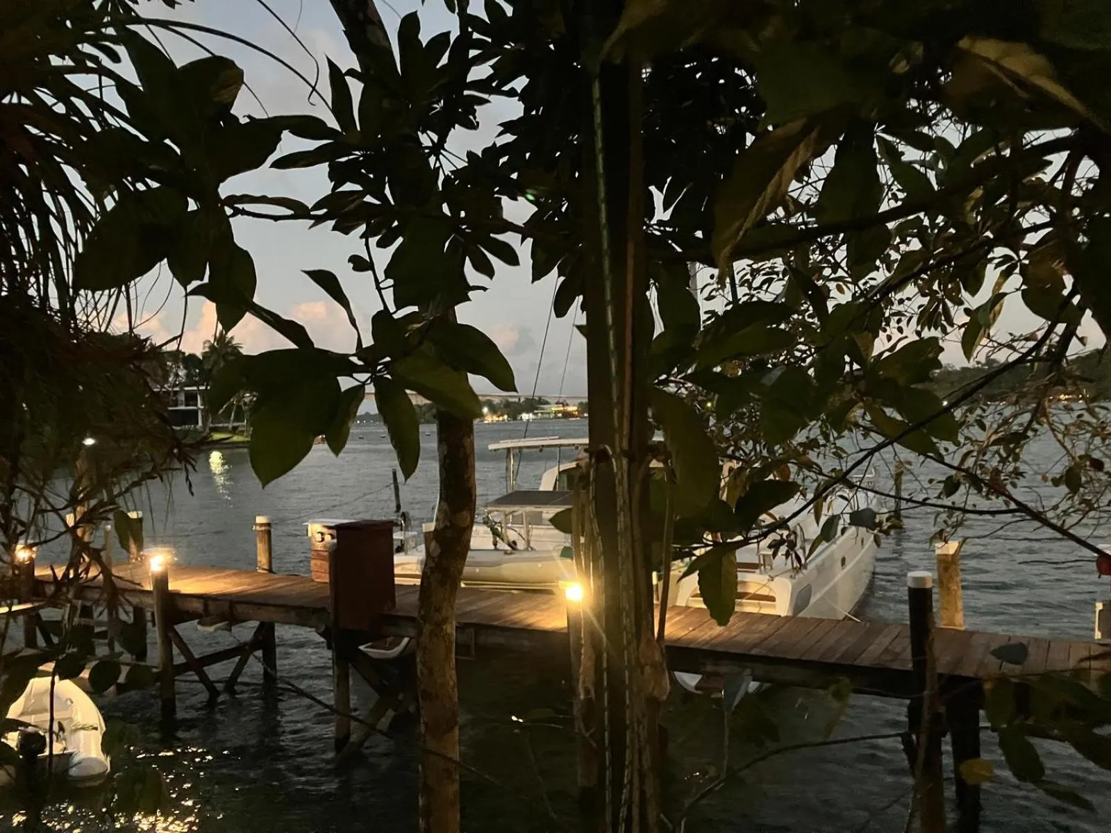 Day in The Golden Resort - Tortugal River Lodge & Marina