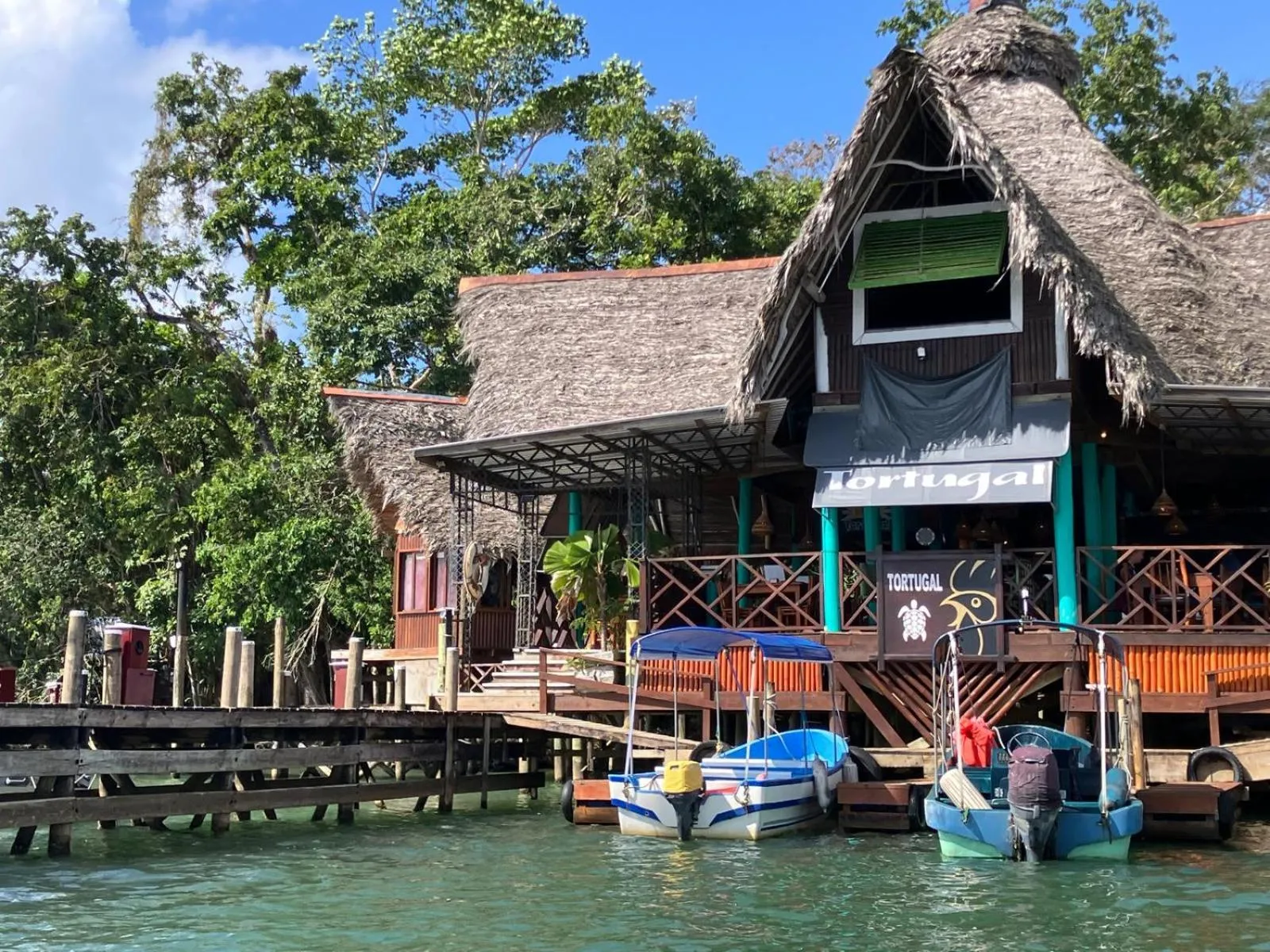 Property building in The Golden Resort - Tortugal River Lodge & Marina