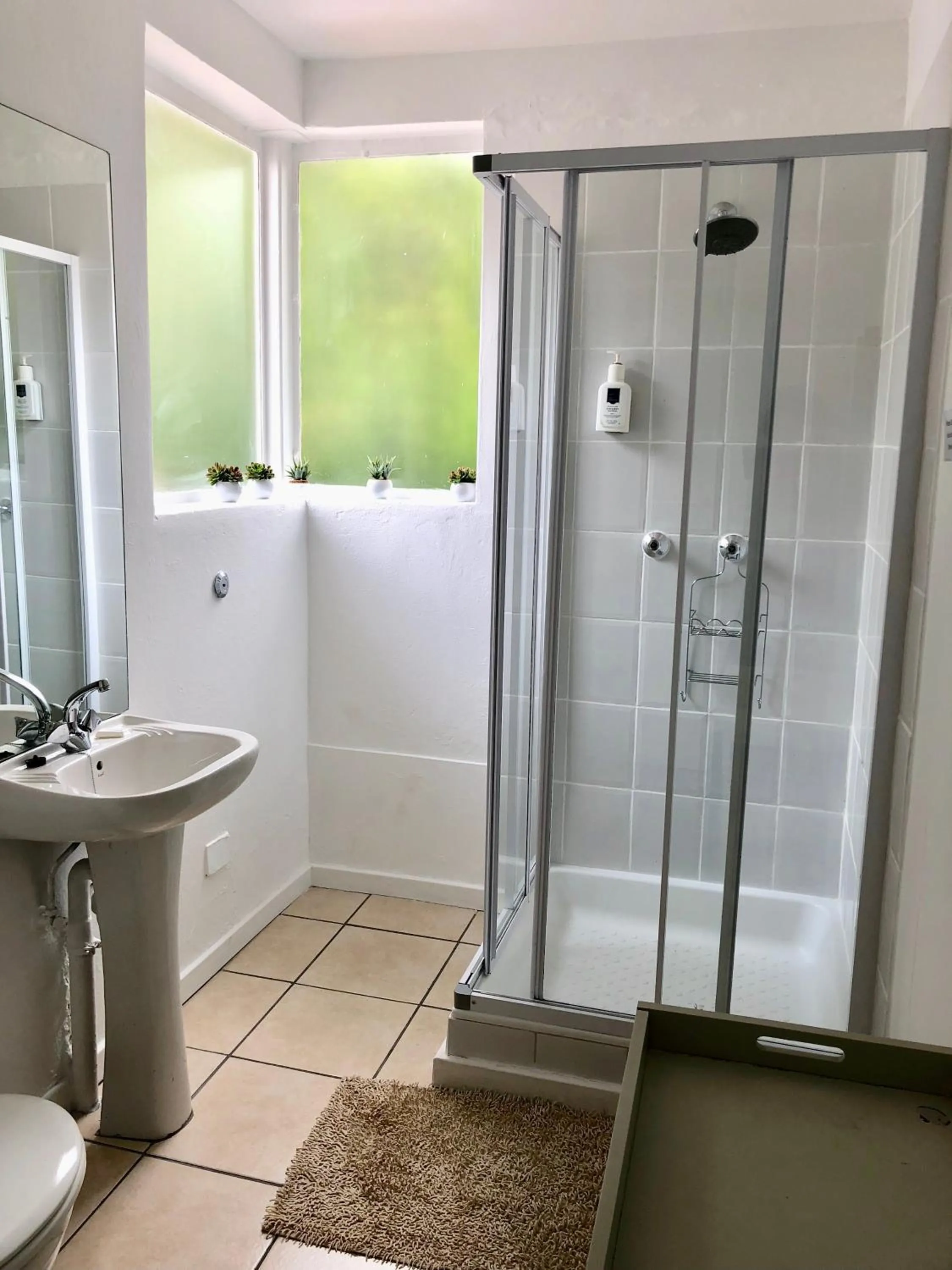 Shower in Life on 3rd