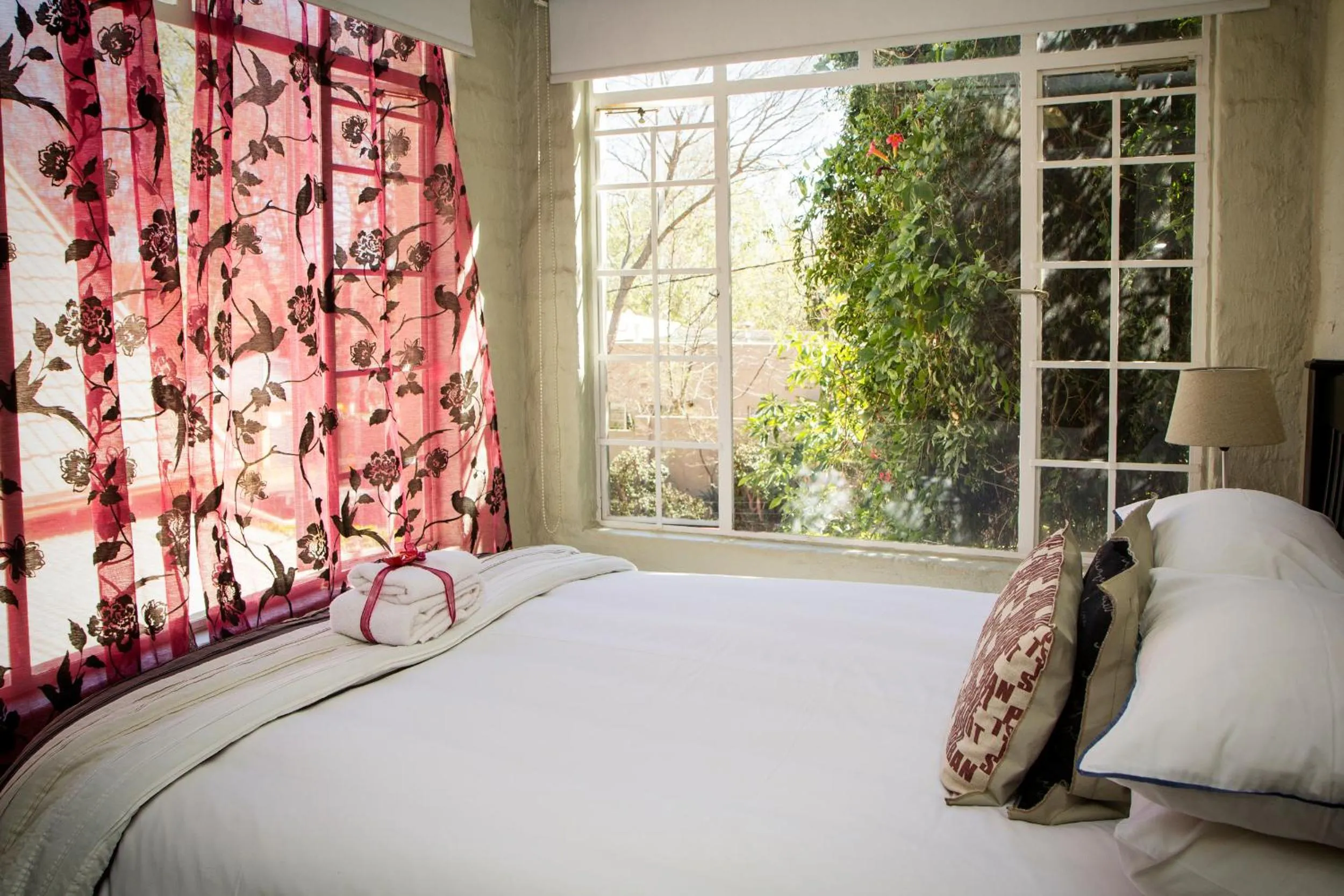 Photo of the whole room, Bed in Life on 3rd