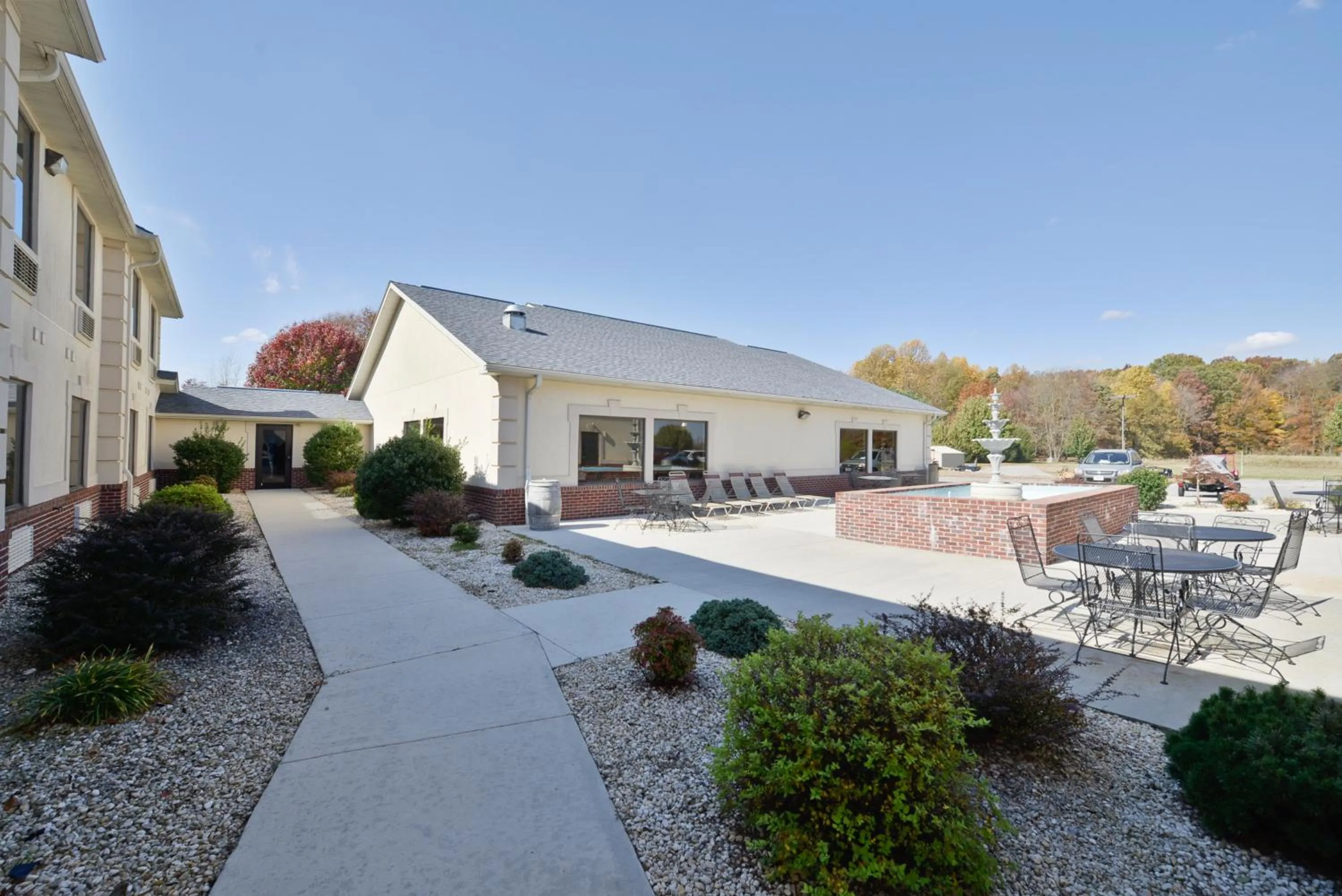 Patio in Baymont by Wyndham Albany