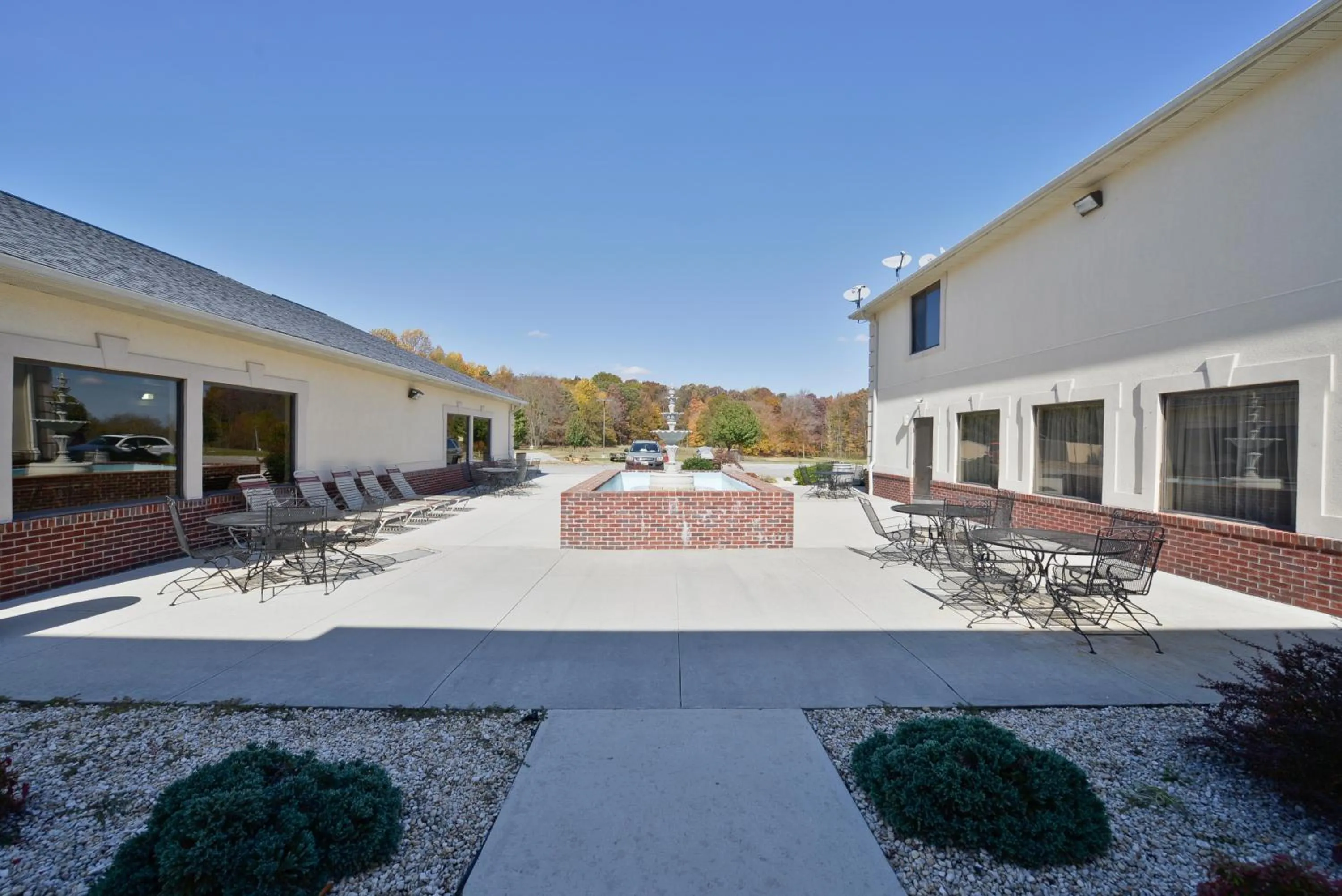Patio in Baymont by Wyndham Albany