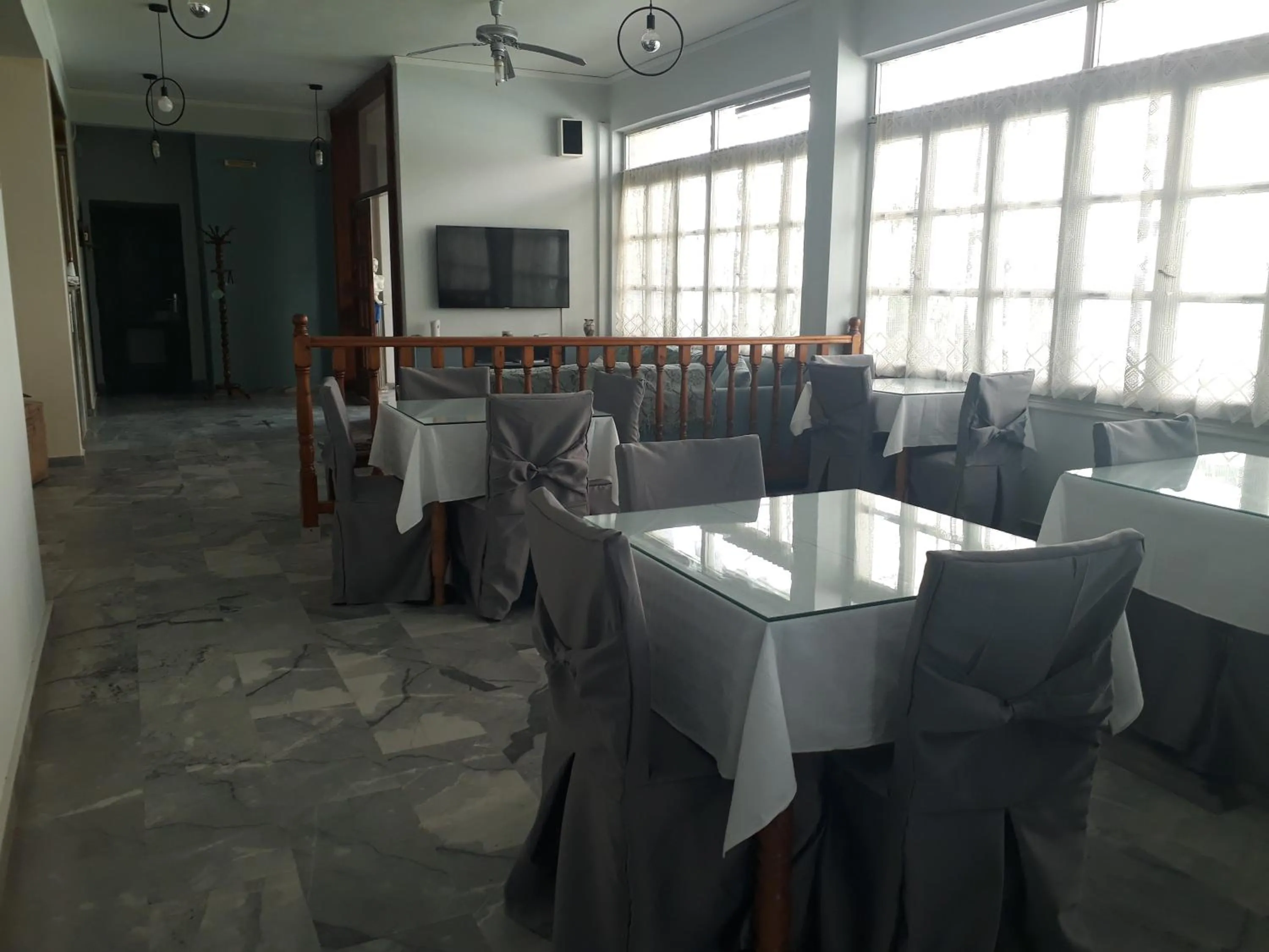 Restaurant/places to eat in Enalion Beach Hotel