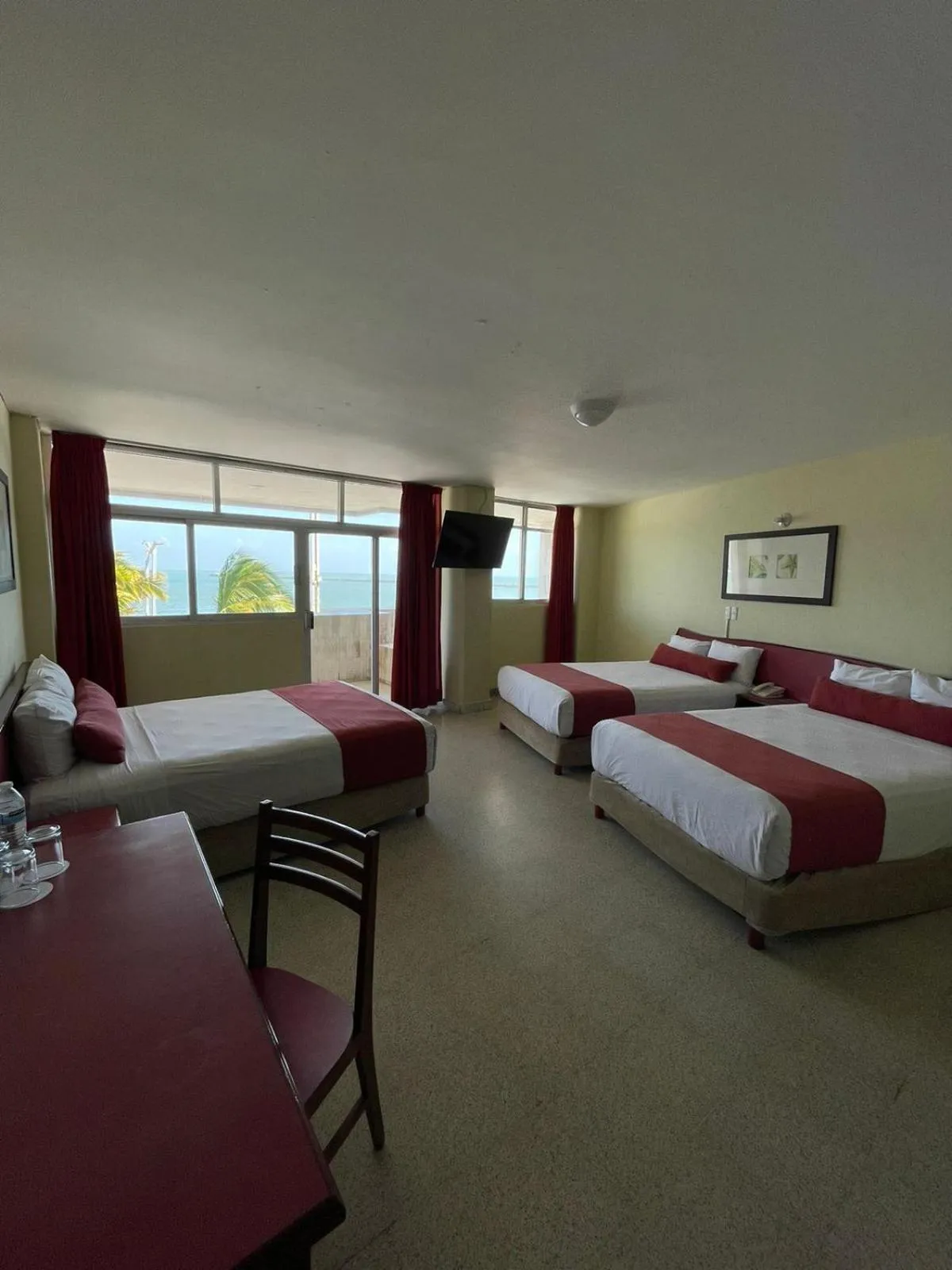 Property building, Bed in Hotel Royalty