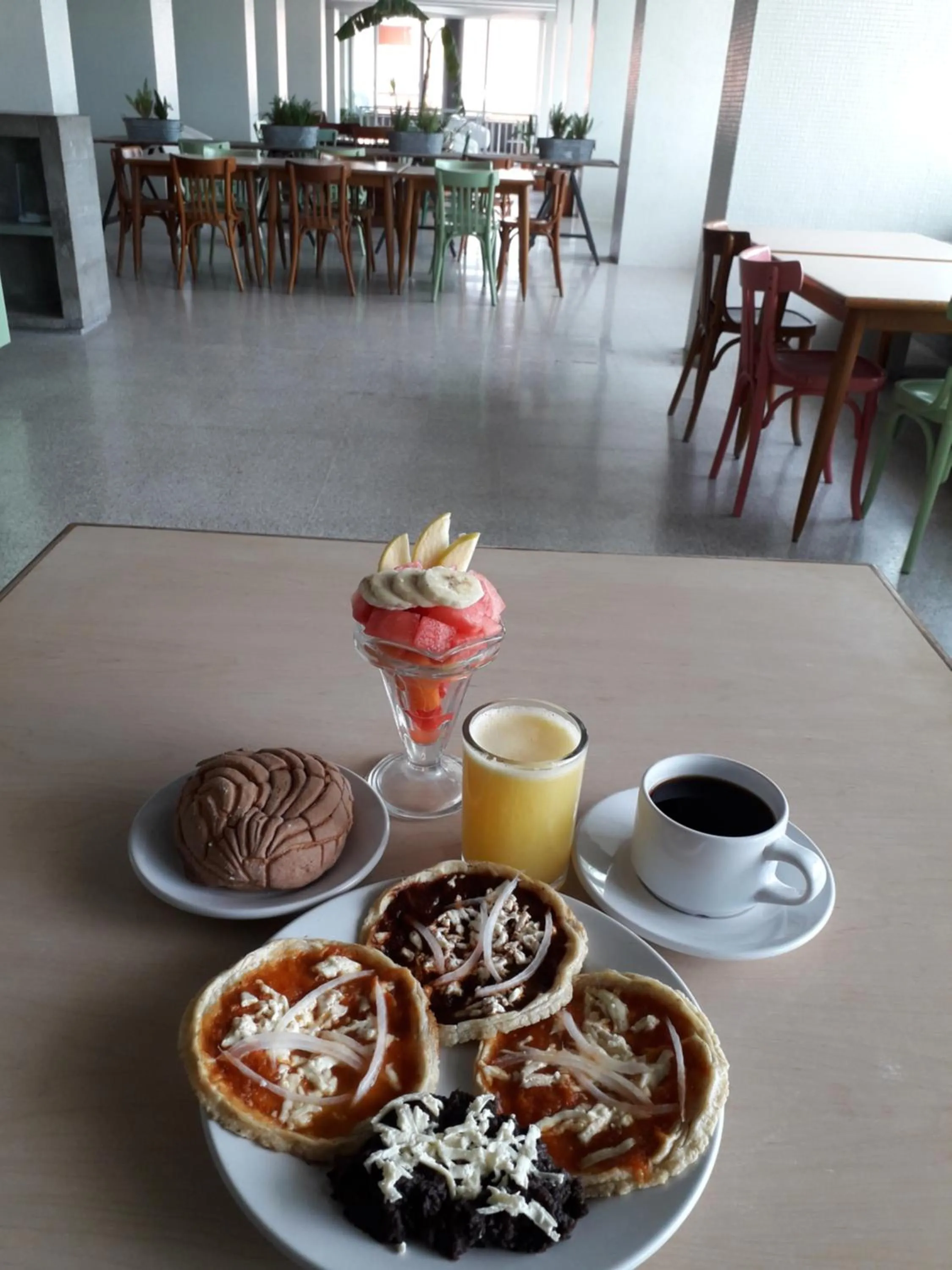 Breakfast in Hotel Royalty