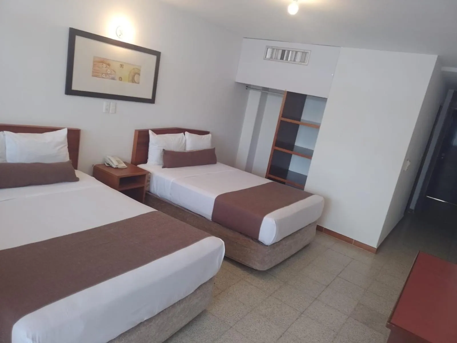 Photo of the whole room, Bed in Hotel Royalty