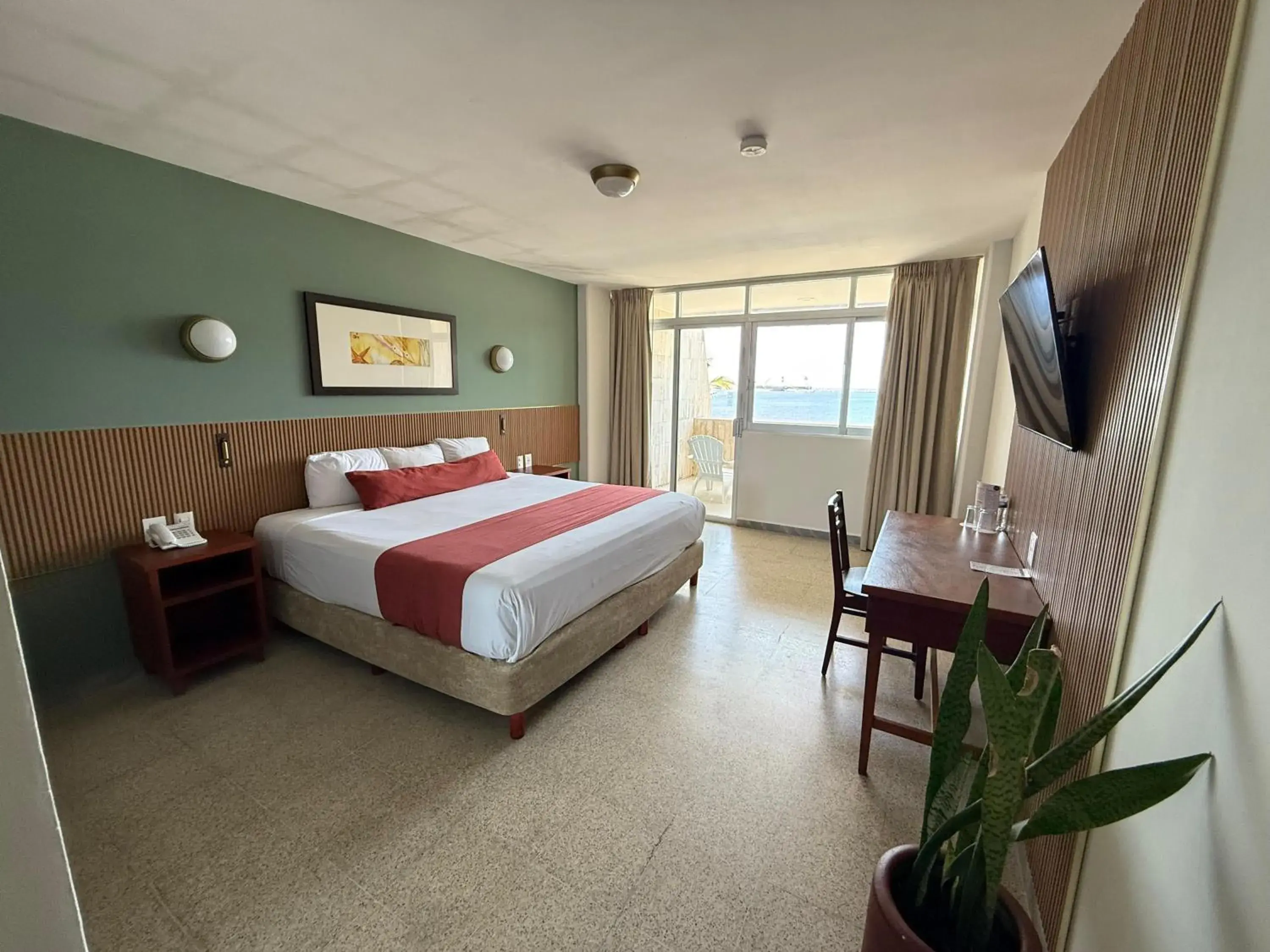 Superior King Room in Hotel Royalty Superior King Room in Hotel Royalty