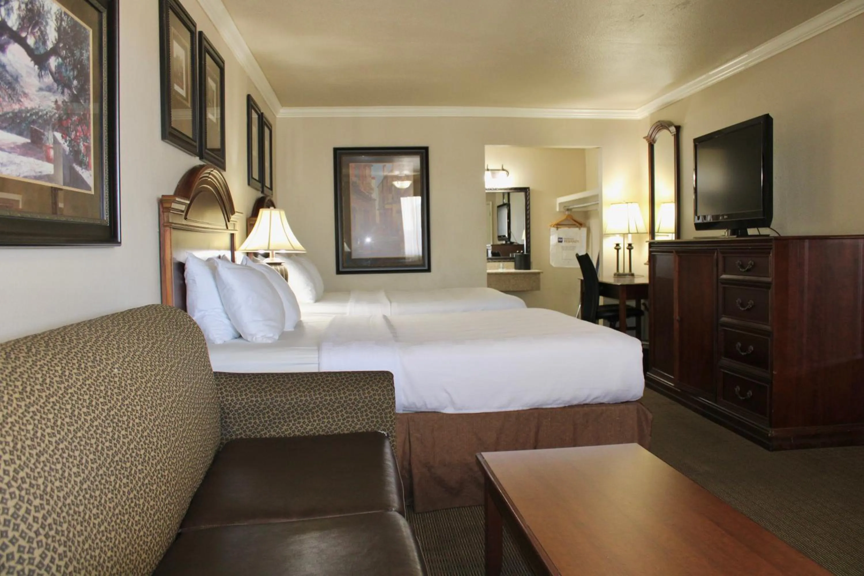 Bed in Baymont by Wyndham McAlester Hwy 69