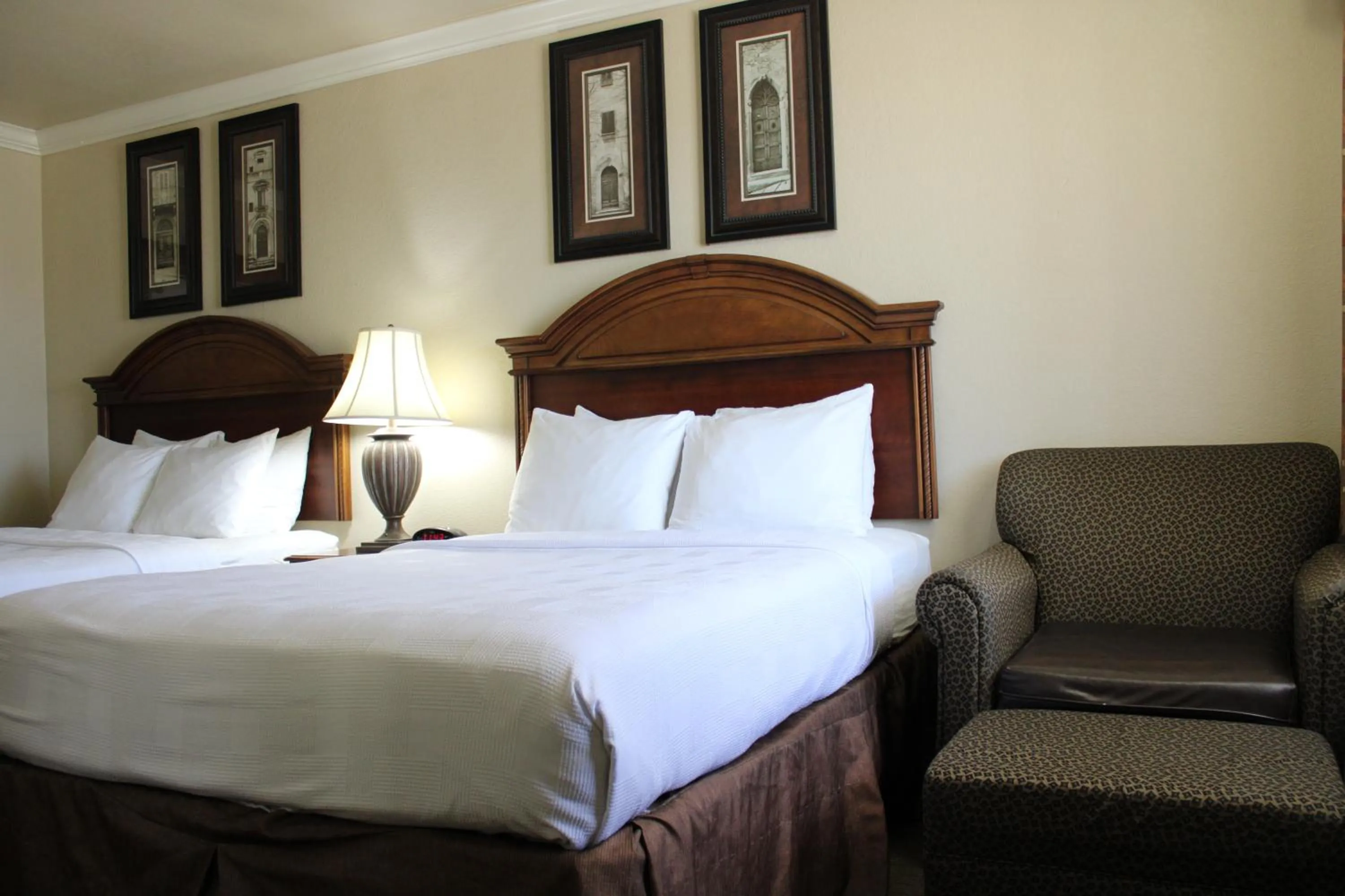 Bed in Baymont by Wyndham McAlester Hwy 69
