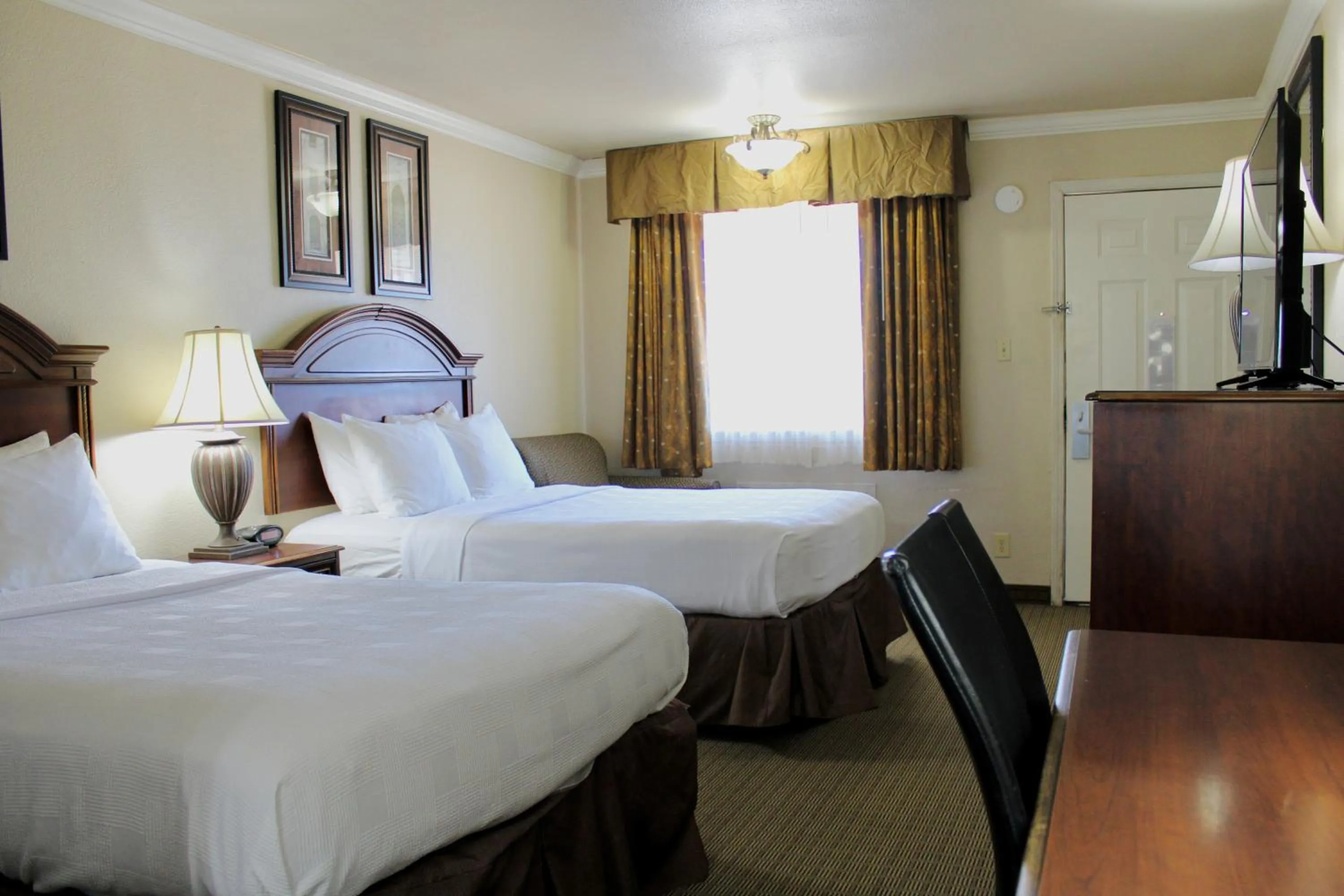 Bed in Baymont by Wyndham McAlester Hwy 69