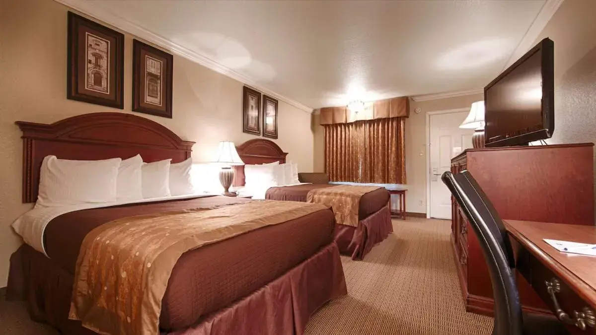 Bed in Best Western Inn of McAlester Bed in Best Western Inn of McAlester