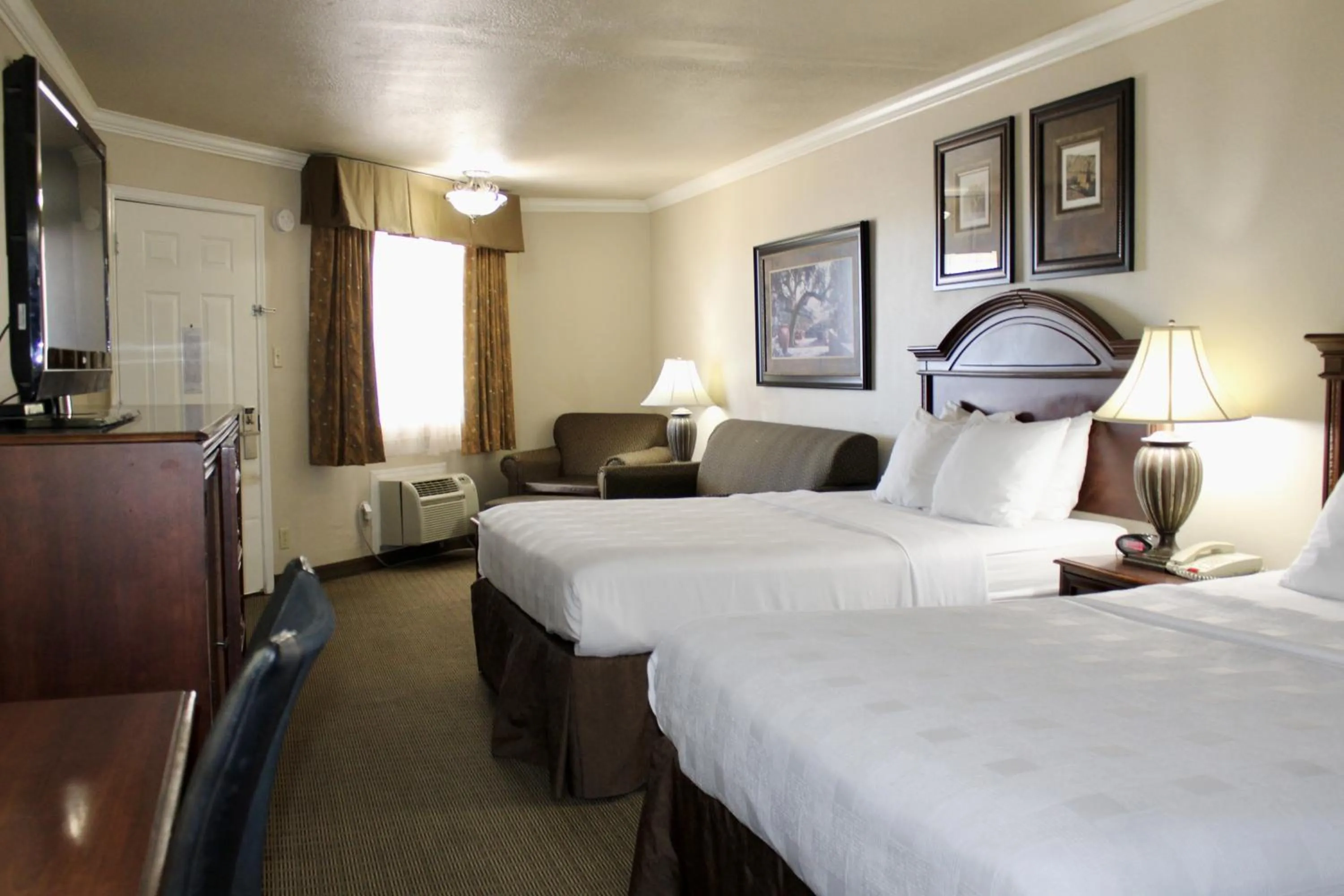 Bed in Baymont by Wyndham McAlester Hwy 69
