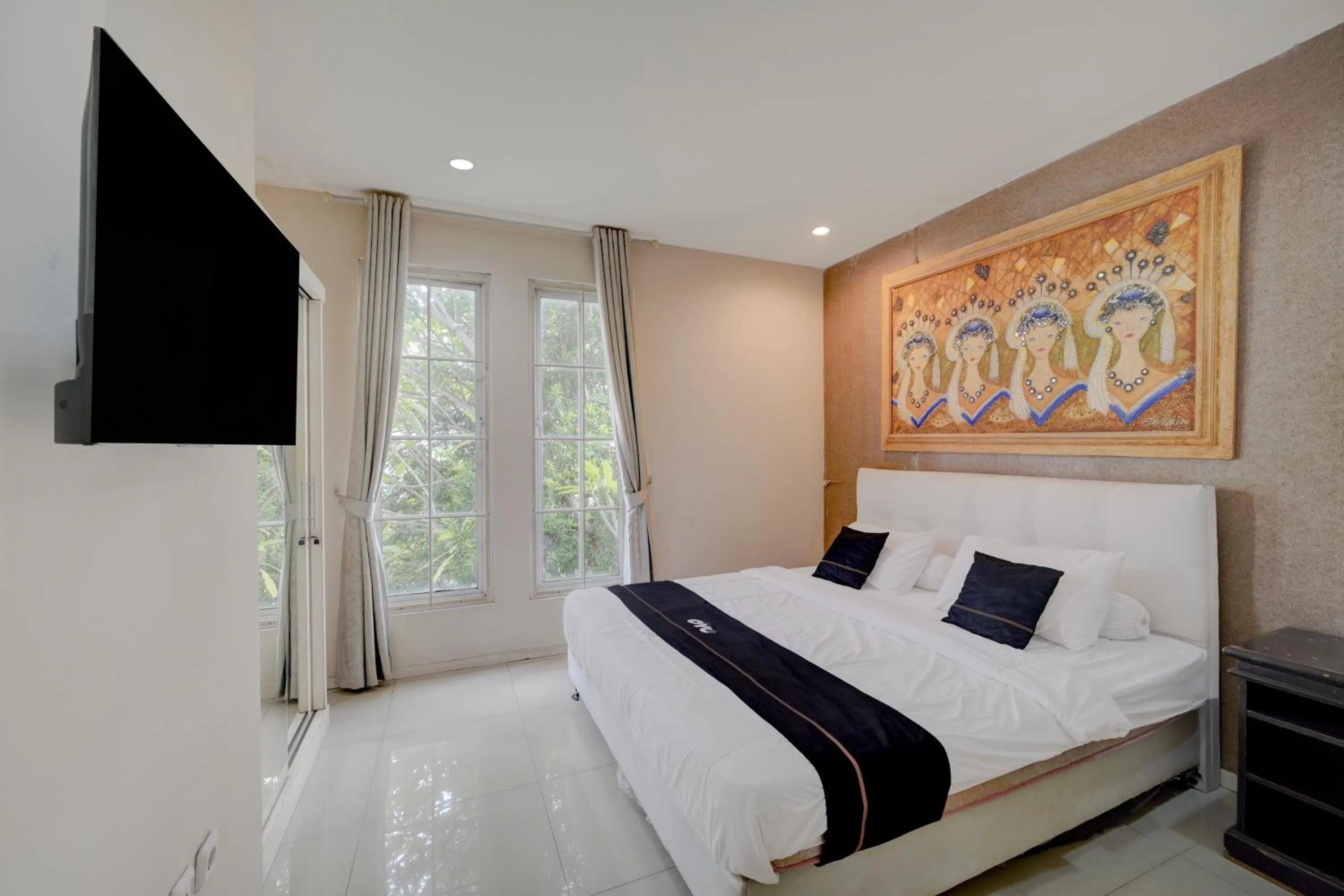 Bedroom, Bed in Hotel O near RS Fatmawati formerly White House