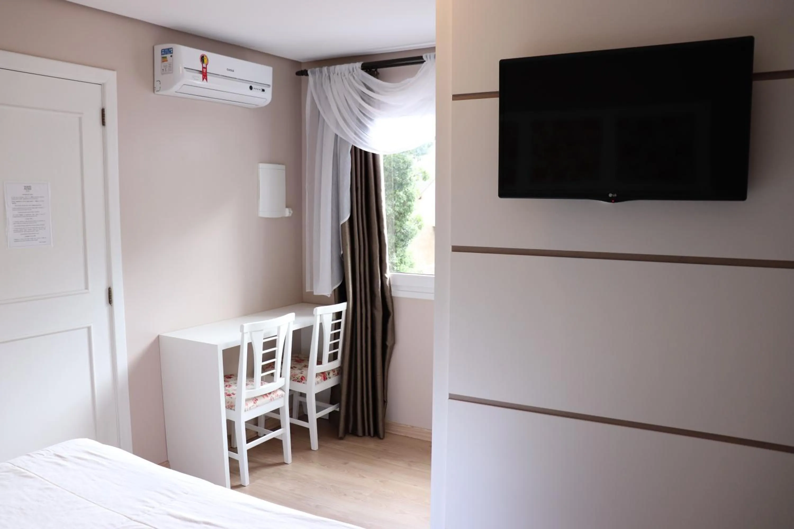 TV and multimedia, Bed in Pousada Vovô Nino