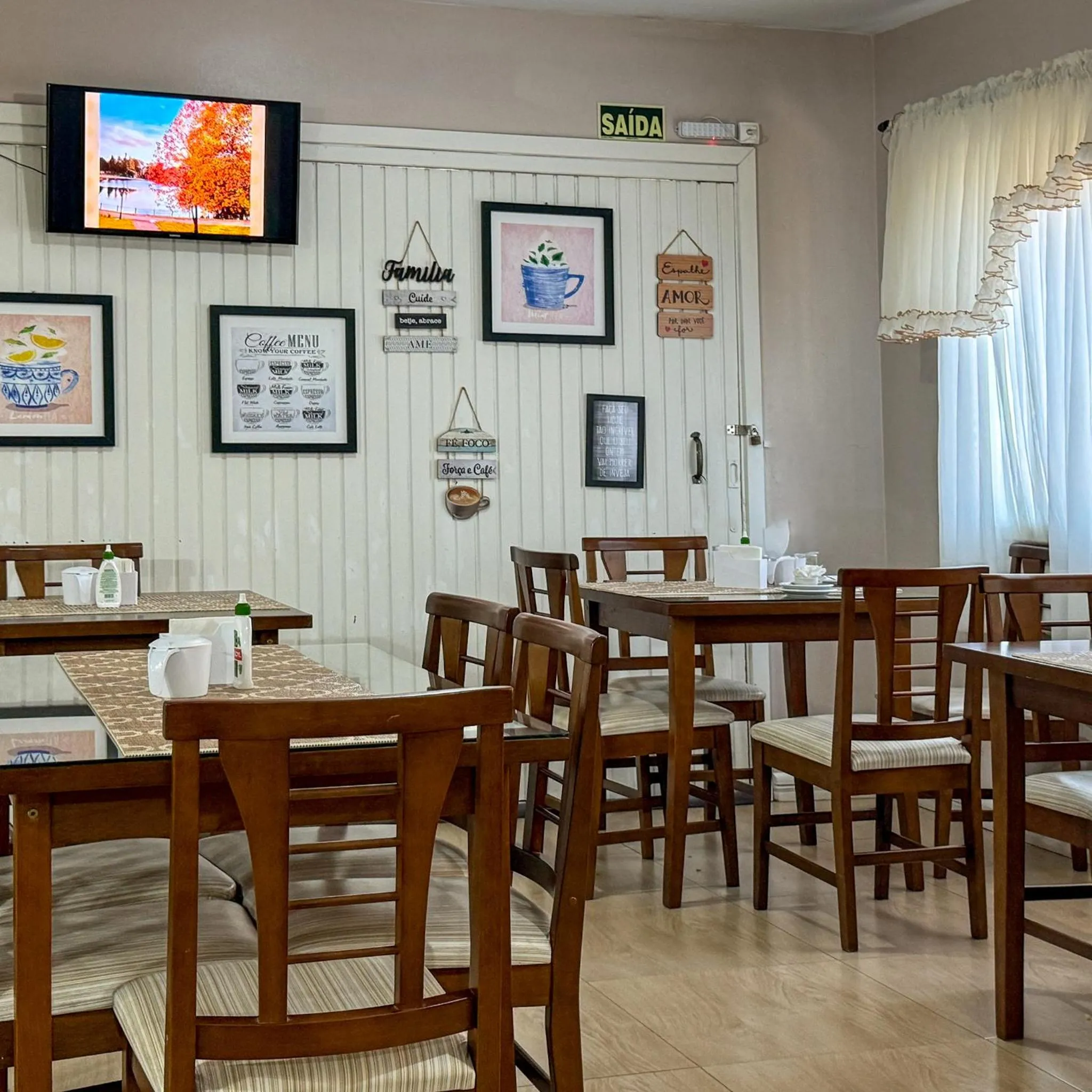 Restaurant/places to eat in Pousada Vovô Nino