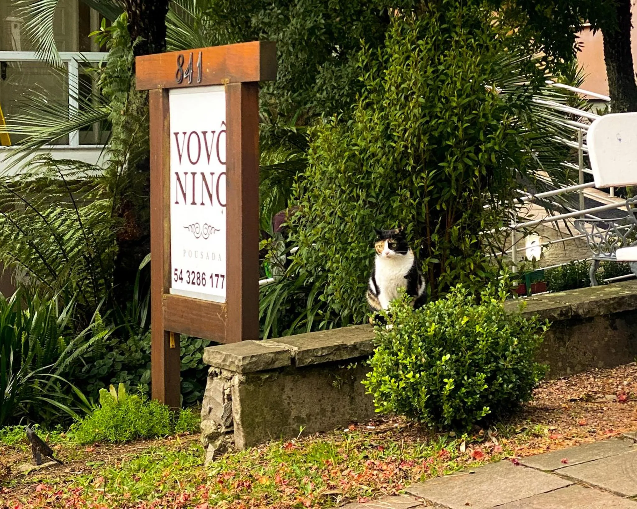 Property logo or sign in Pousada Vovô Nino