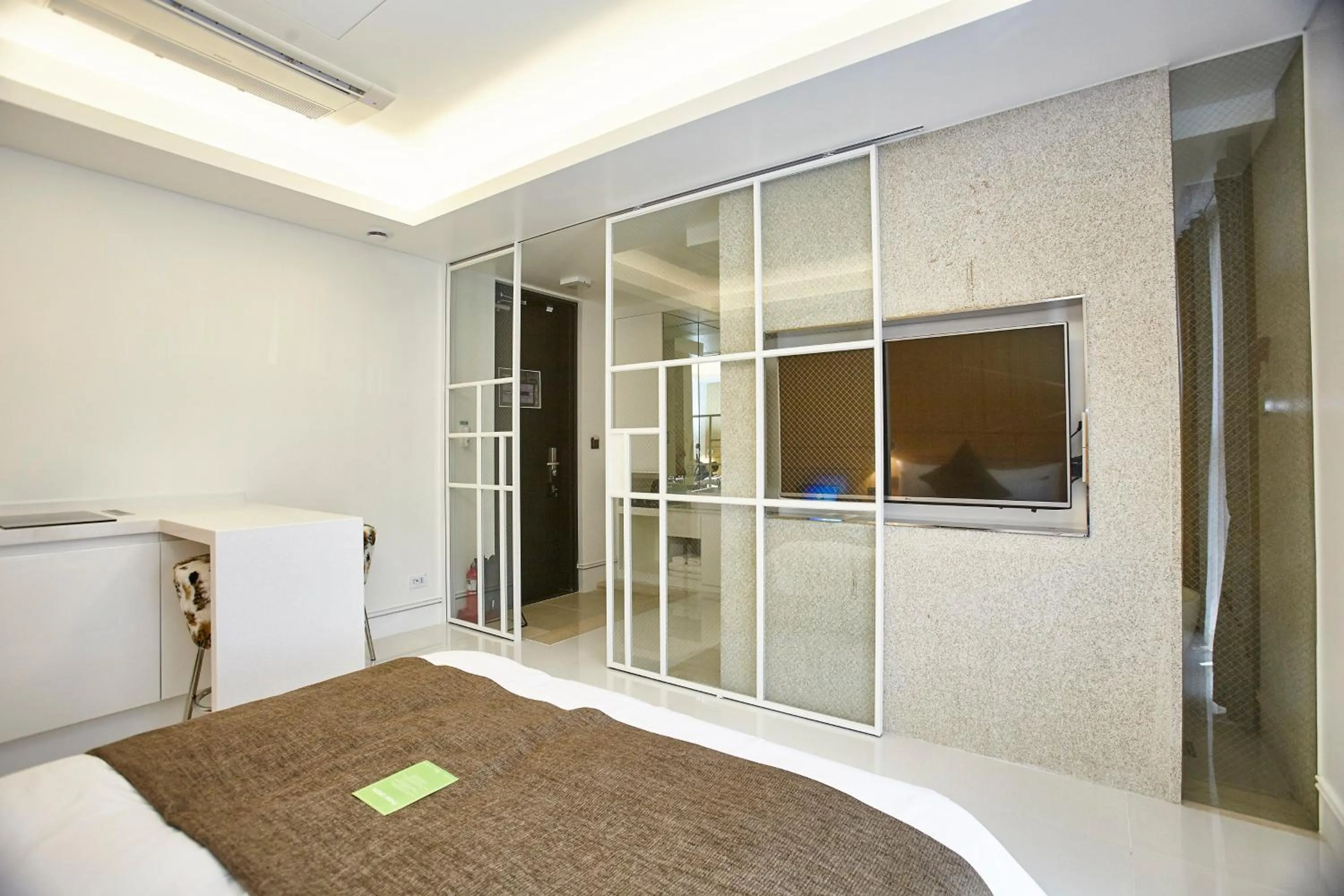 Bedroom, Bed in Hotel Soulhada Gangnam