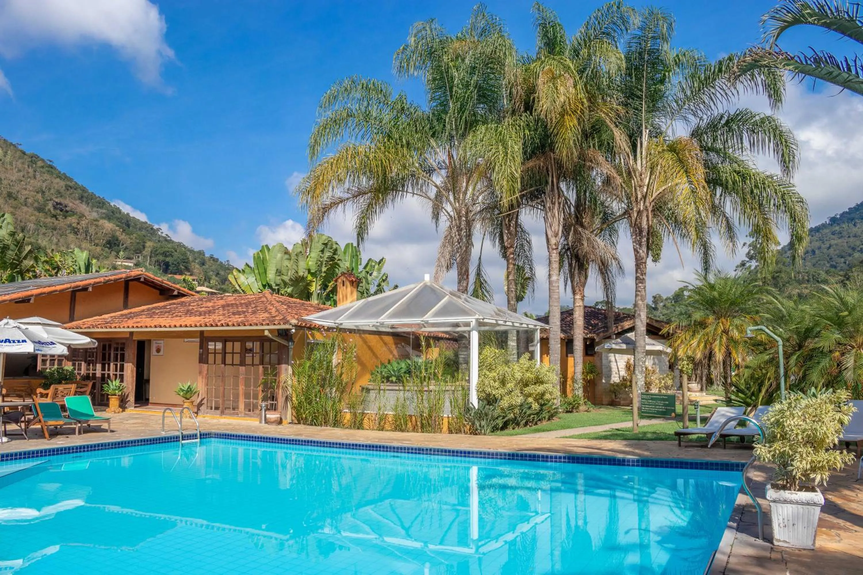 Bomtempo Itaipava by Castelo Itaipava