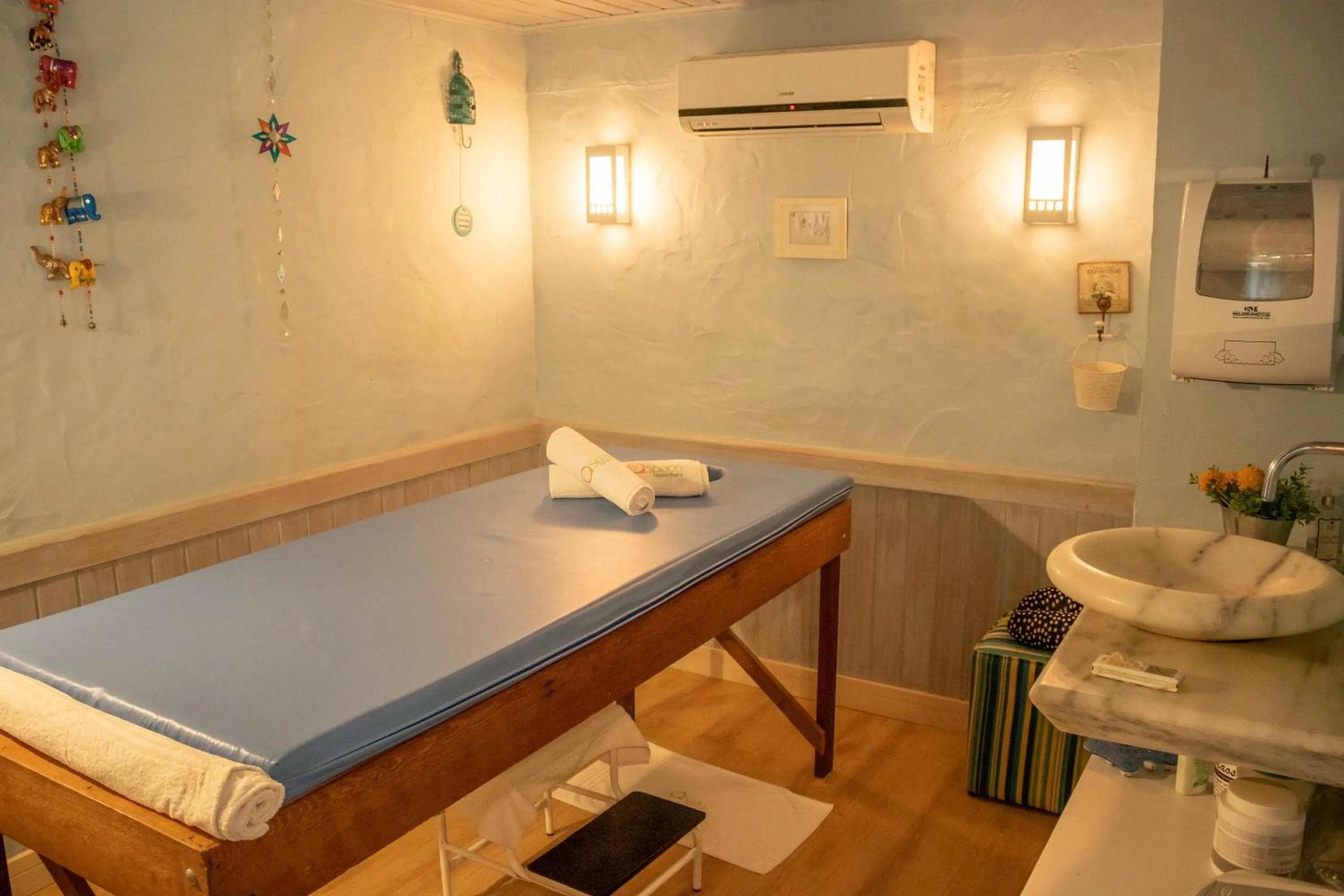 Massage in Bomtempo Itaipava Hotel by Castelo Itaipava