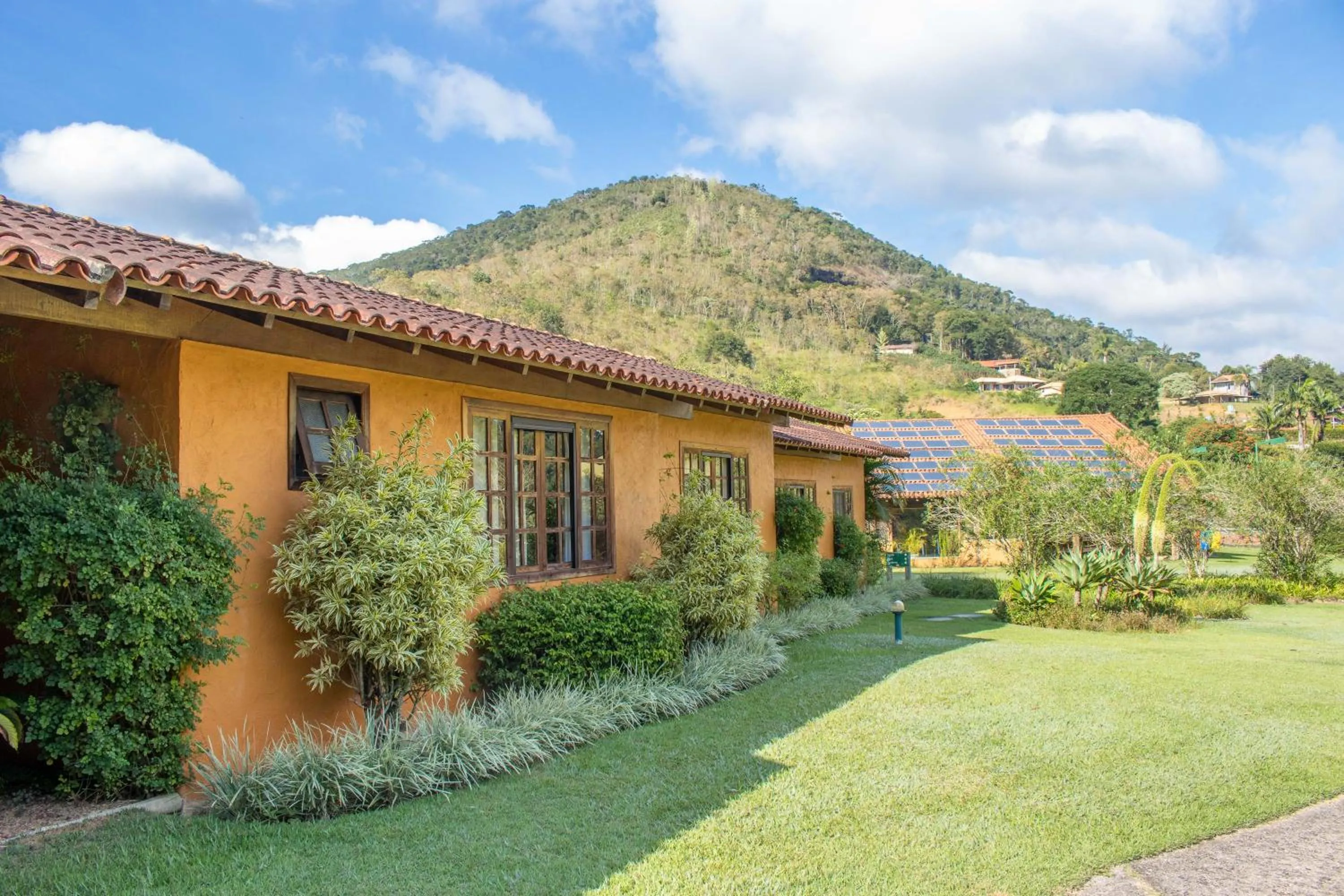 Garden in Bomtempo Itaipava Hotel by Castelo Itaipava
