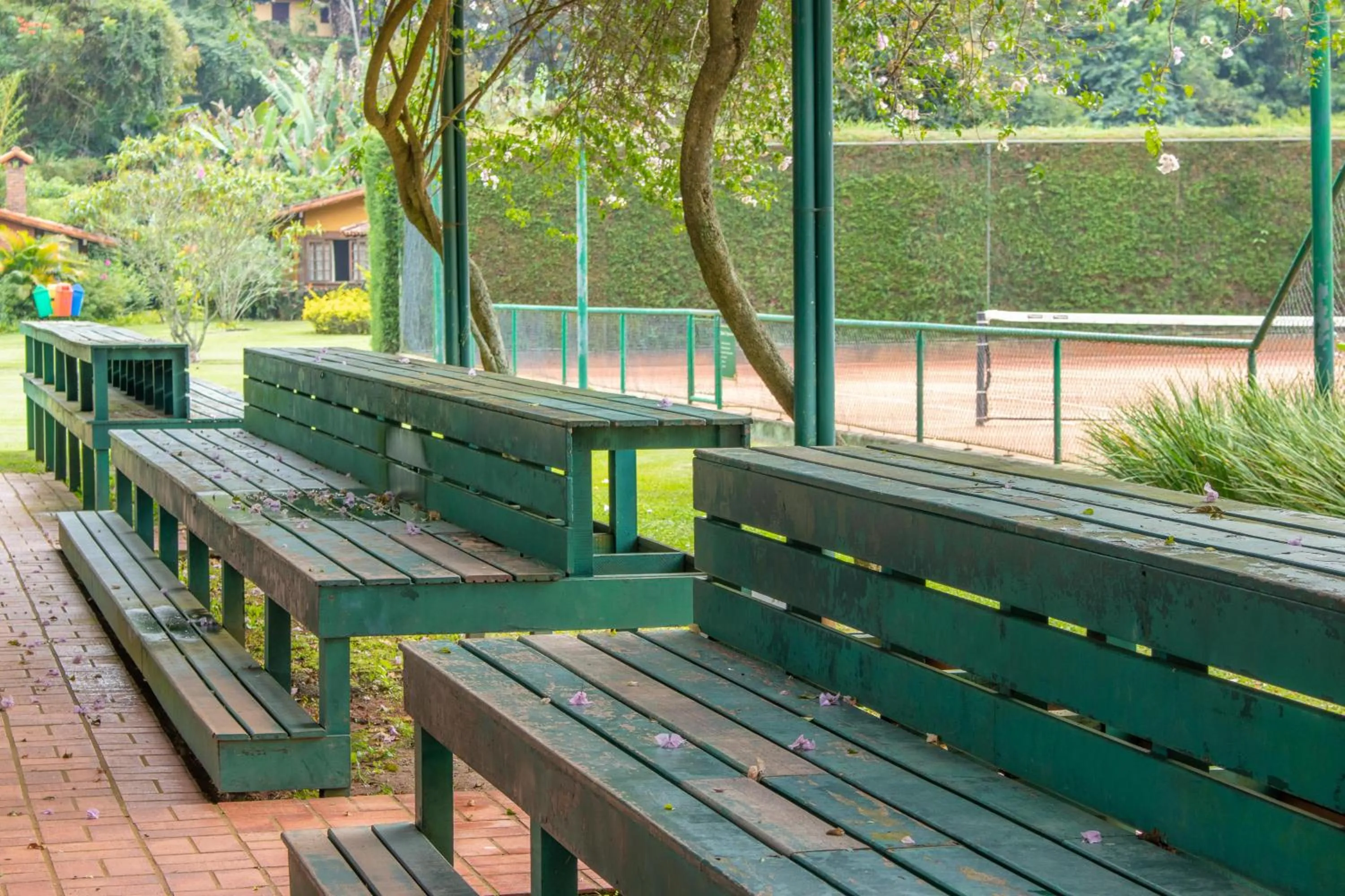 Tennis court in Bomtempo Itaipava Hotel by Castelo Itaipava
