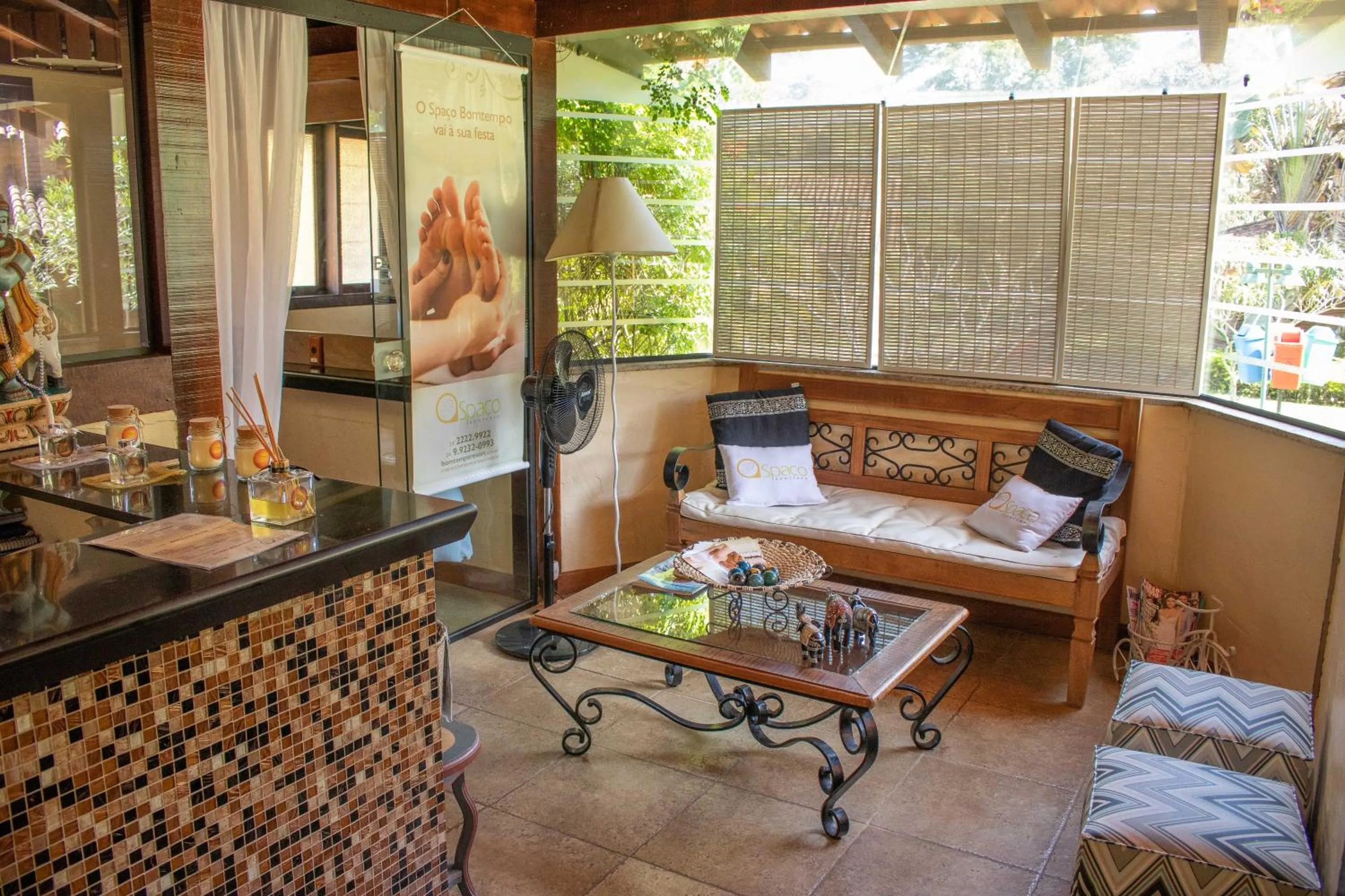 Living room in Bomtempo Itaipava Hotel by Castelo Itaipava