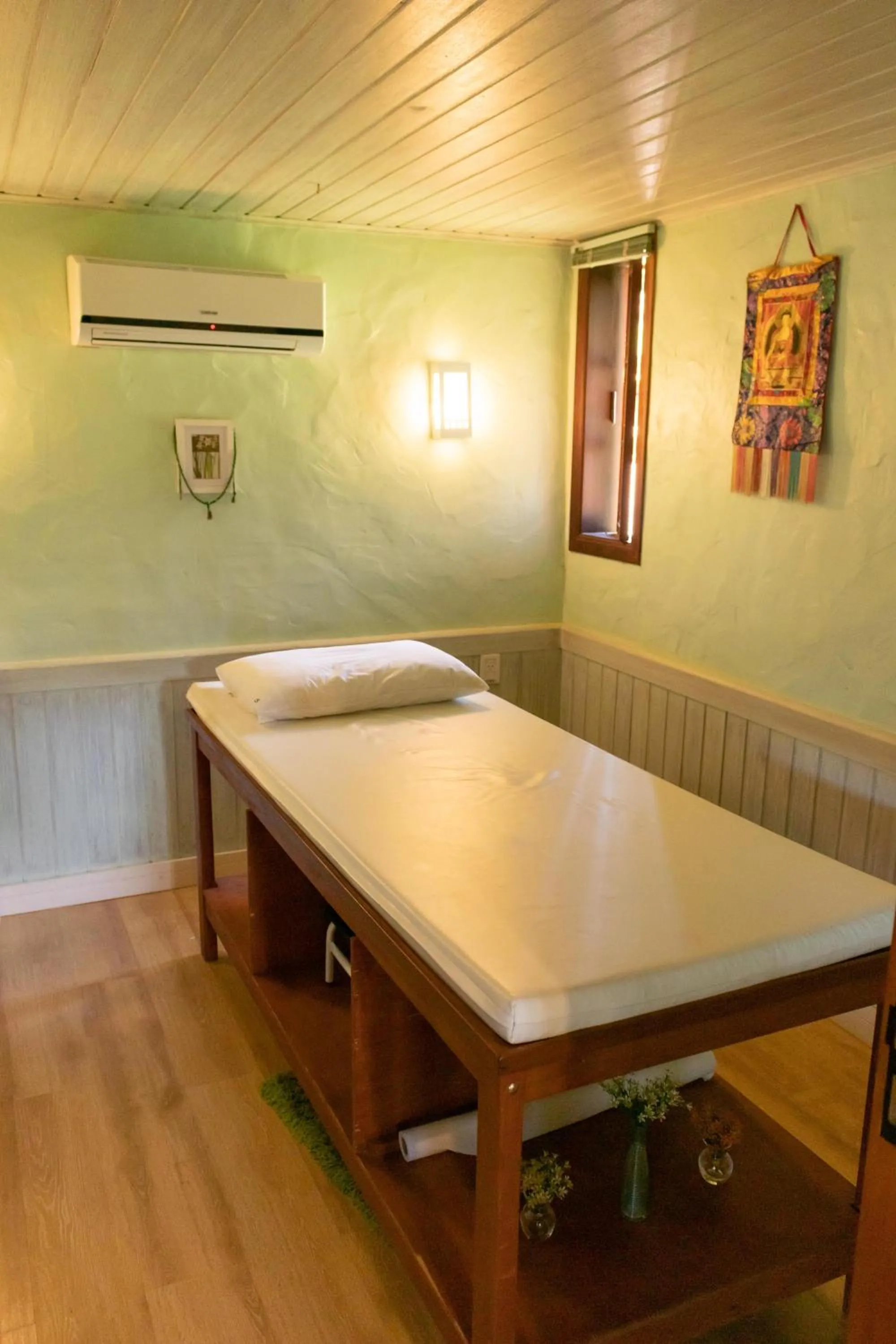 Massage in Bomtempo Itaipava Hotel by Castelo Itaipava