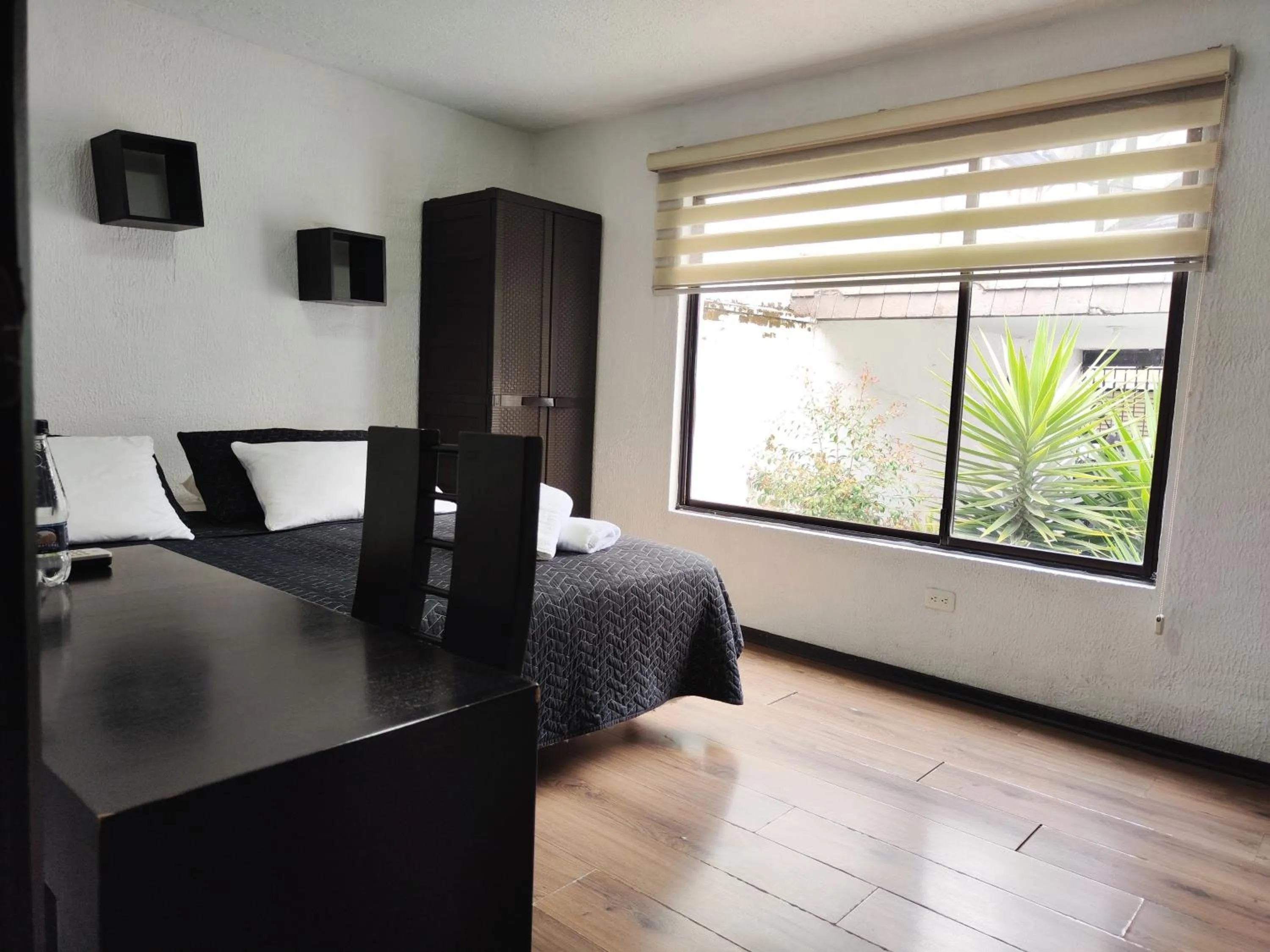 Bedroom, Bed in Hotel Bellavista Quito