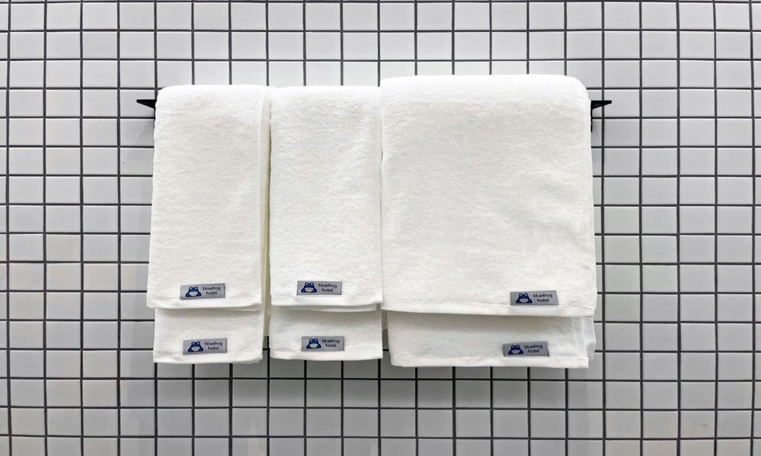 towels in Bluefrog Hotel