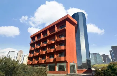 Bluefrog Hotel