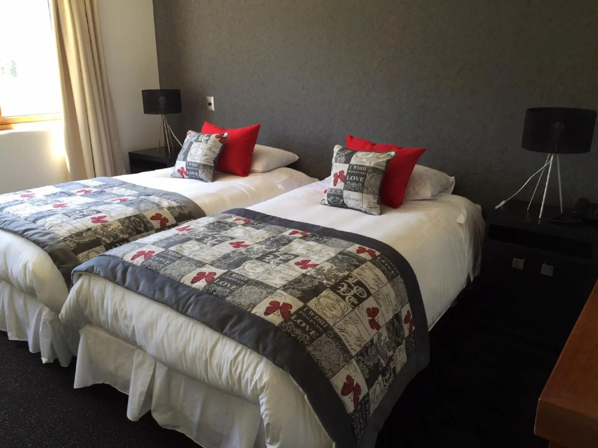 Photo of the whole room, Bed in Martina de Goñi