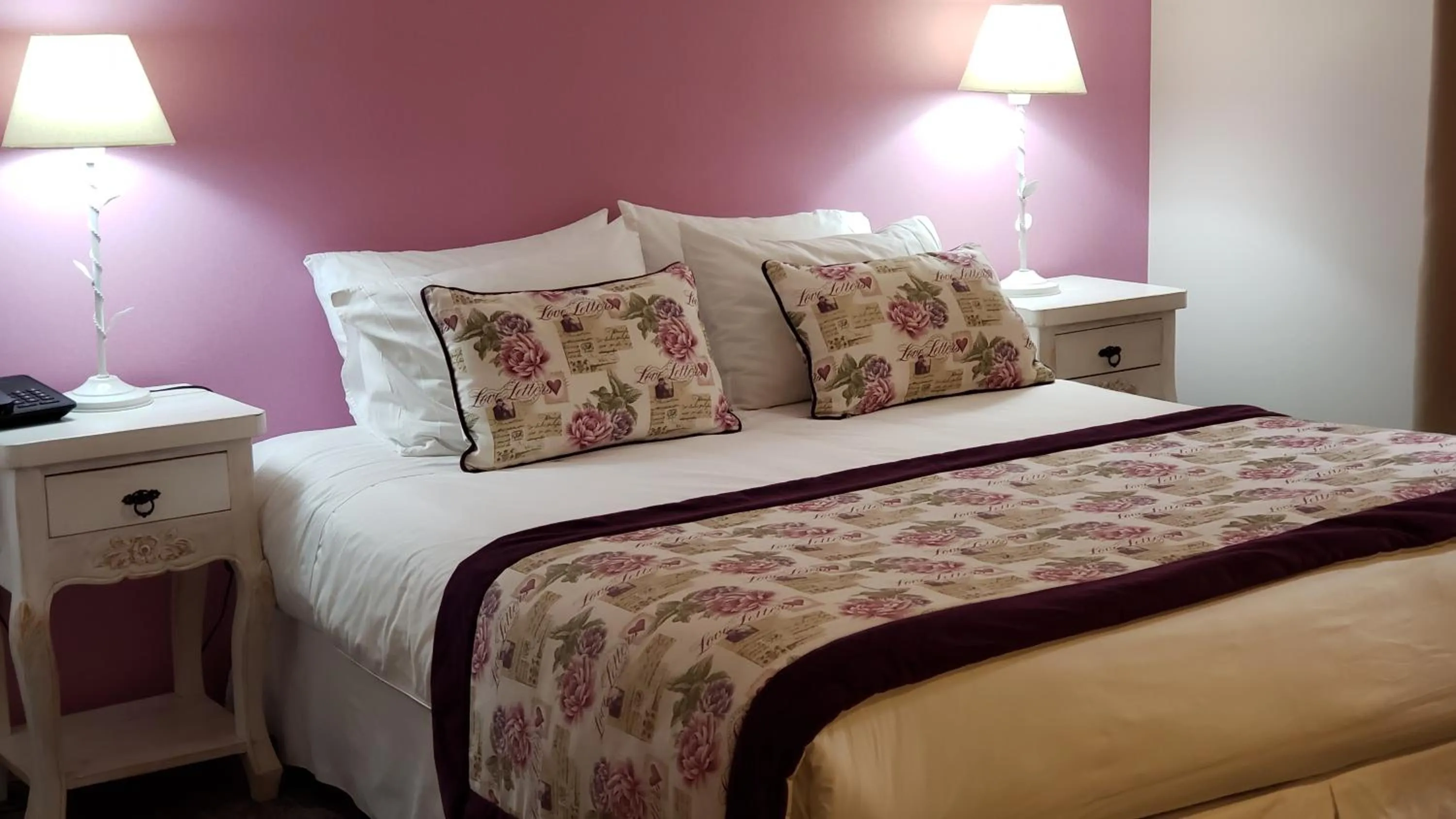 Photo of the whole room, Bed in Martina de Goñi