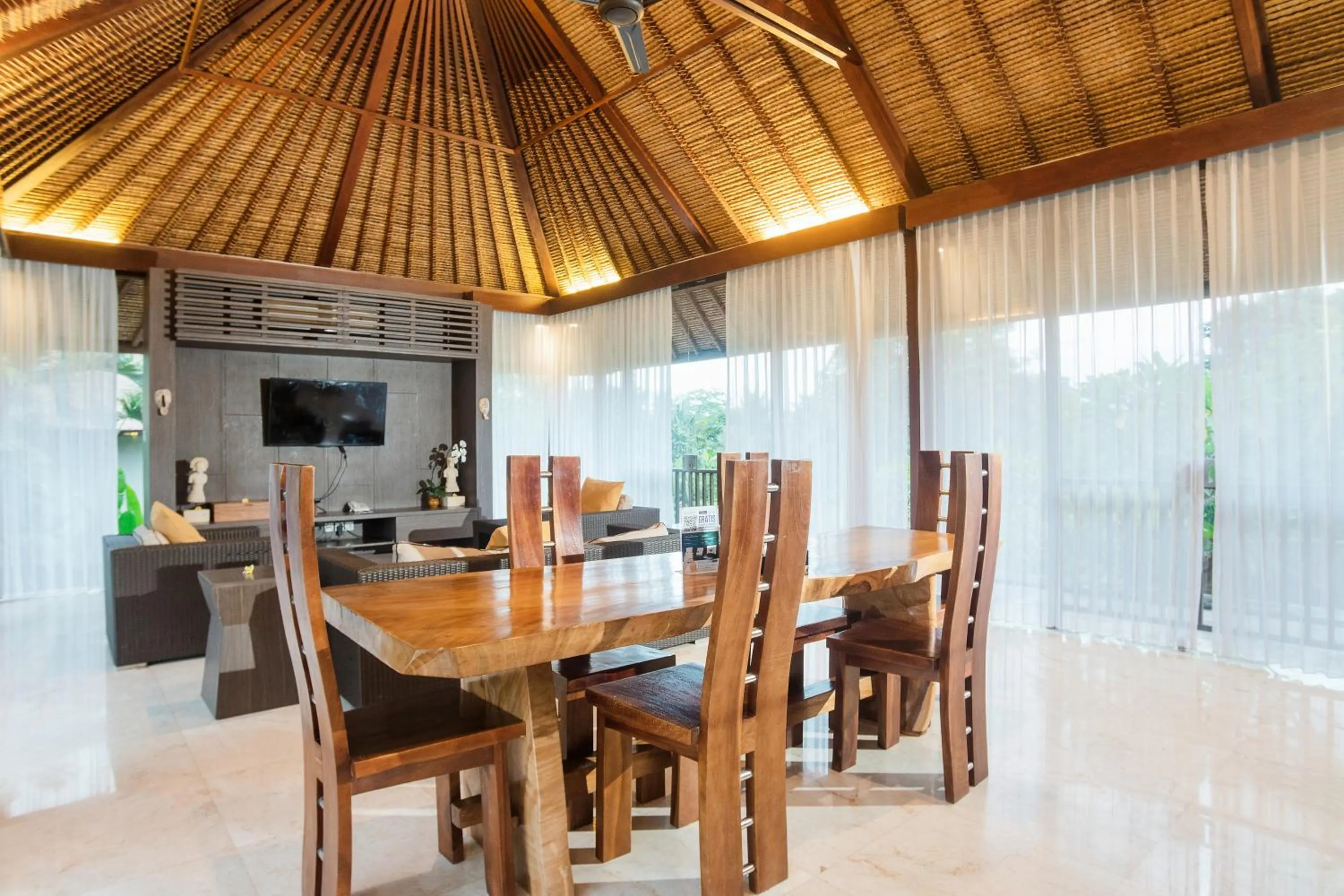 Dining area in Khayangan Kemenuh Villas by Premier Hospitality Asia