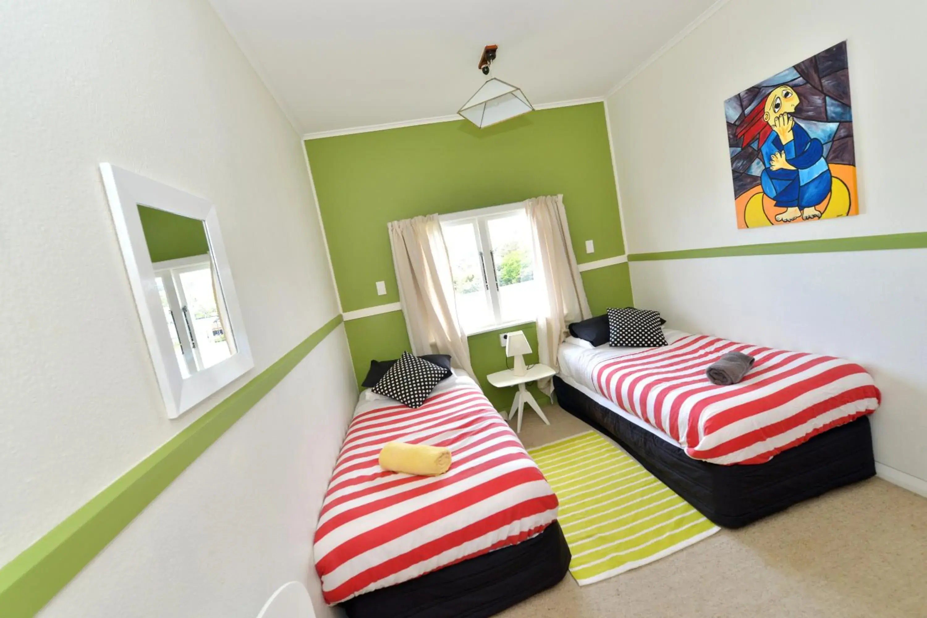 Budget Twin Room in Ducks & Drakes Boutique Motel & Backpackers Budget Twin Room in Ducks & Drakes Boutique Motel & Backpackers