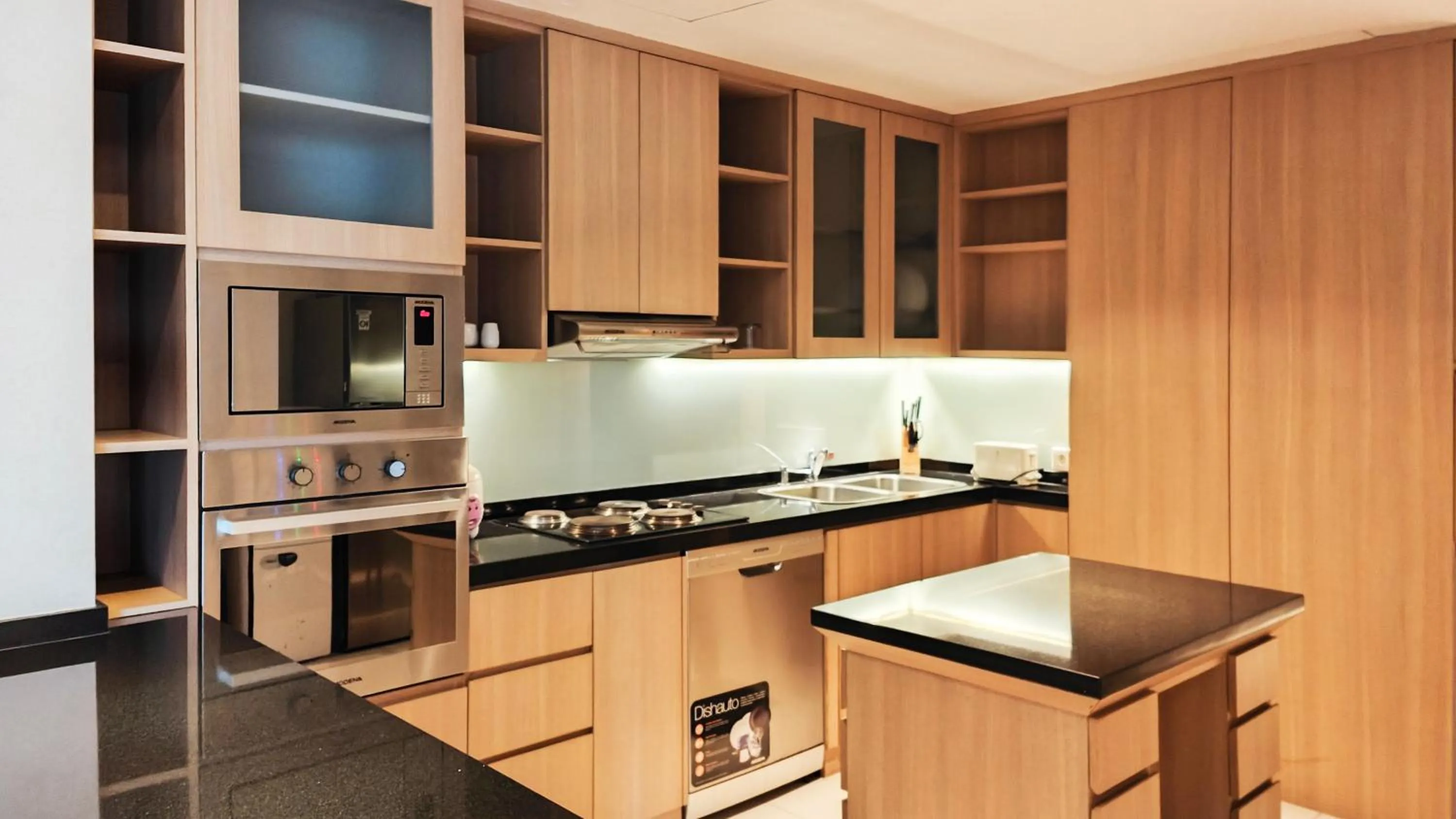 Kitchen or kitchenette in Ra Premiere Simatupang