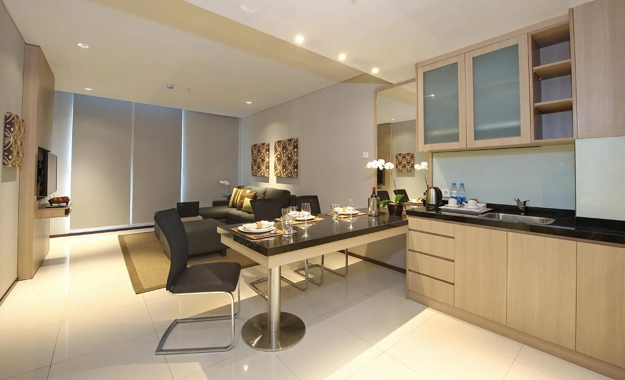 Communal kitchen in Ra Premiere Simatupang