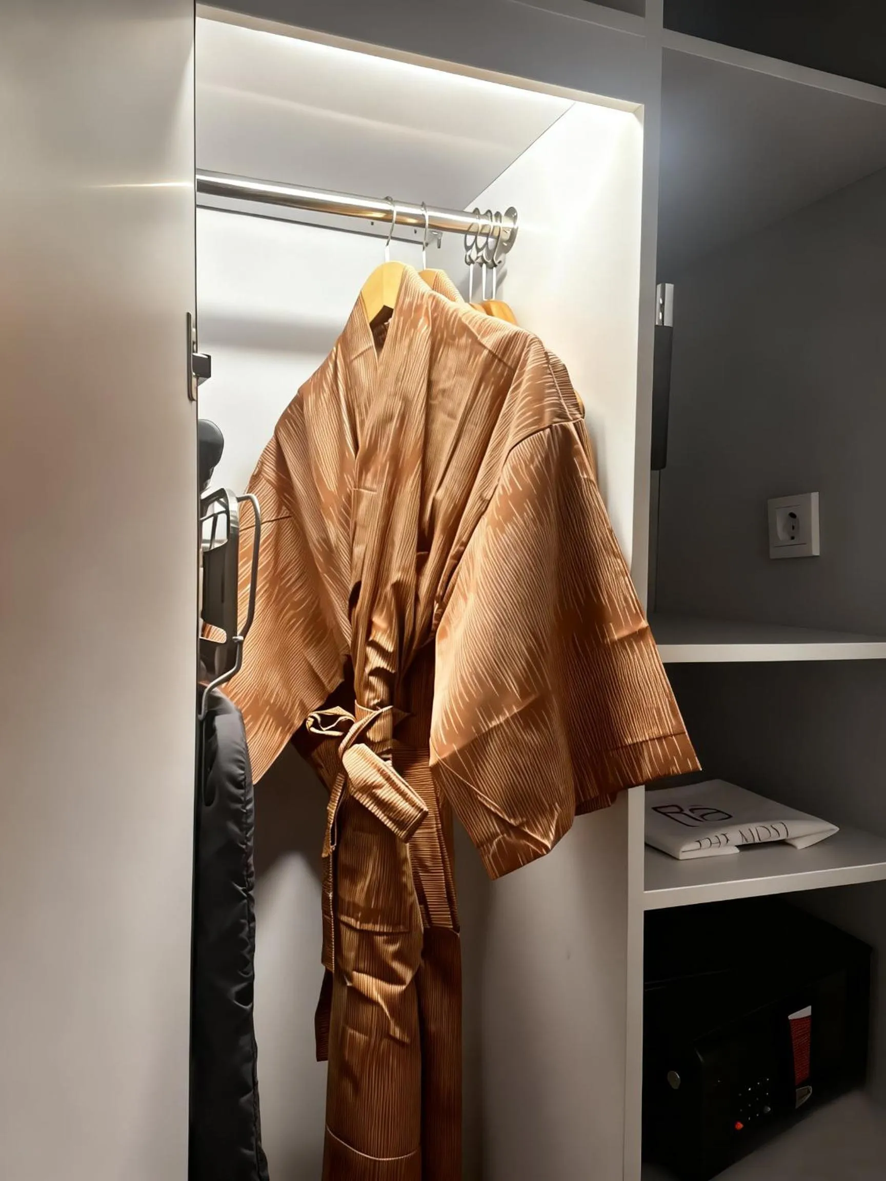 towels in Ra Premiere Simatupang