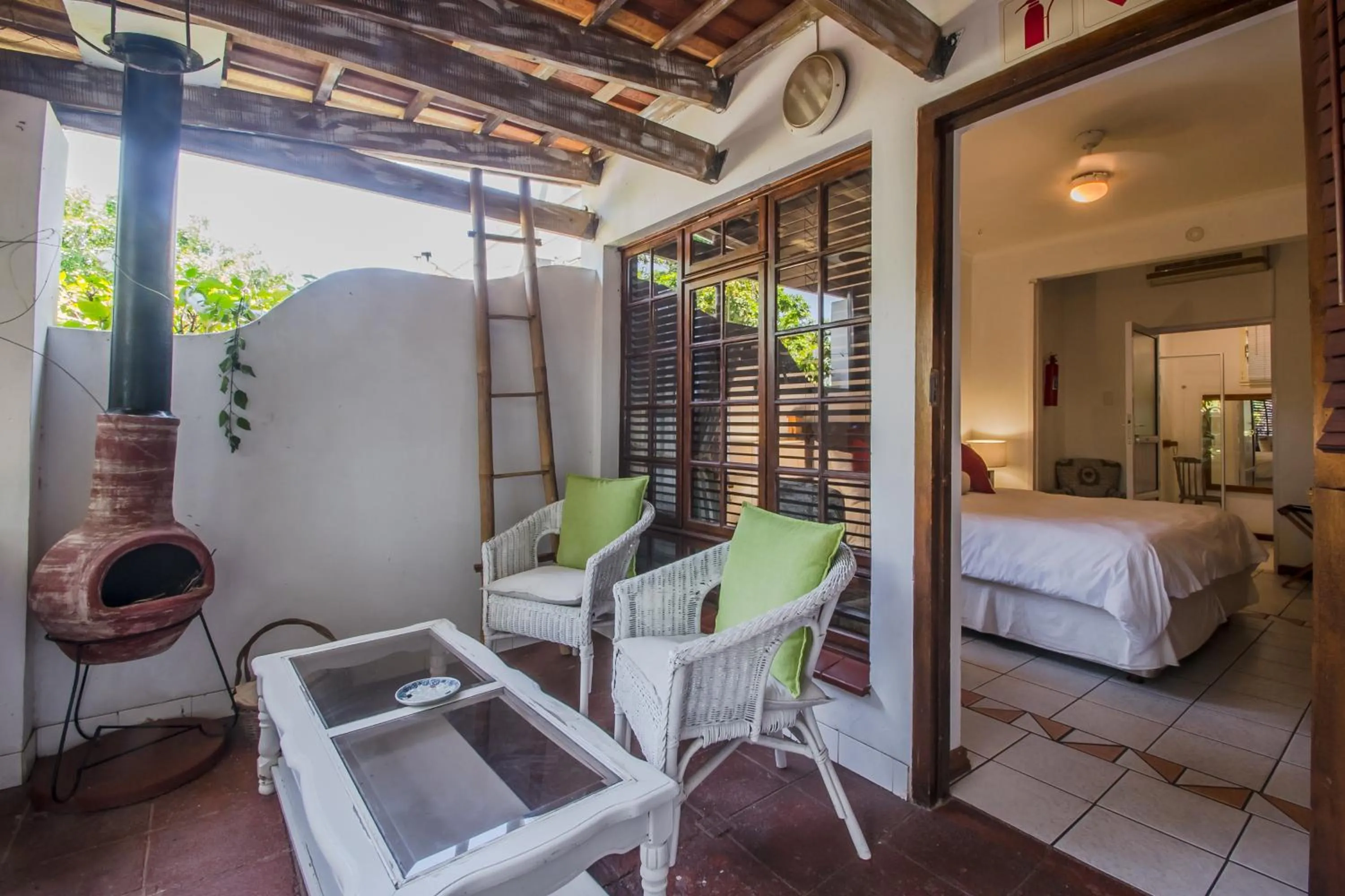 Patio, Bed in HoneyPot Guest house