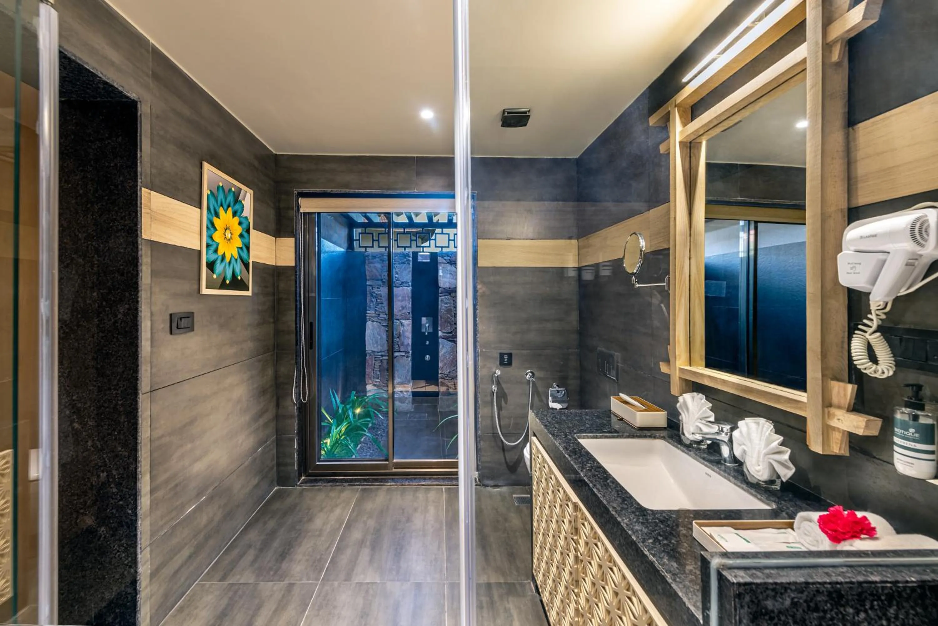 Shower in Ananta Spa & Resort Jaipur